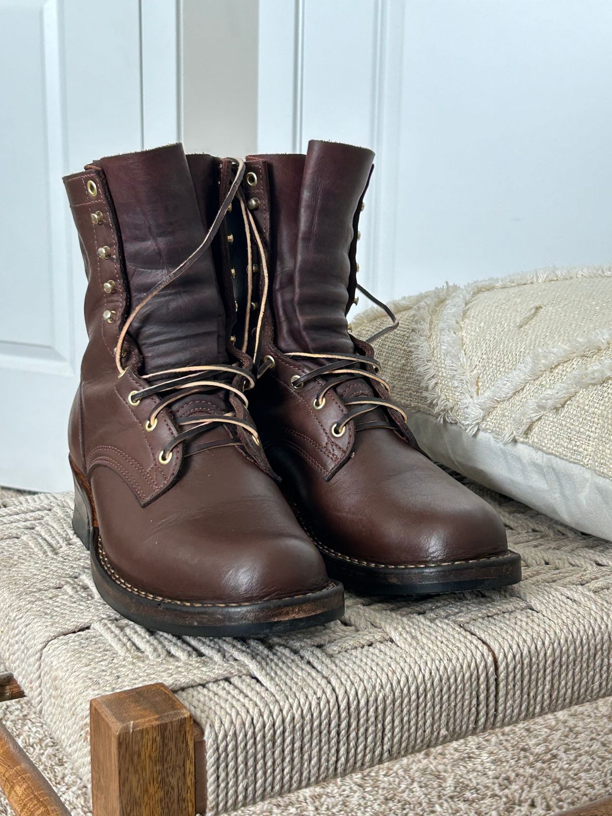 Photo by killerbootsman on February 3, 2024 of the Frank's Boots Front Range in Seidel Walnut Oil Tan.