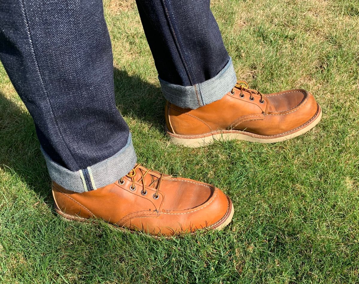 Photo by Sunbenny on September 22, 2022 of the Red Wing 6-Inch Classic Moc in S.B. Foot Oro Legacy.