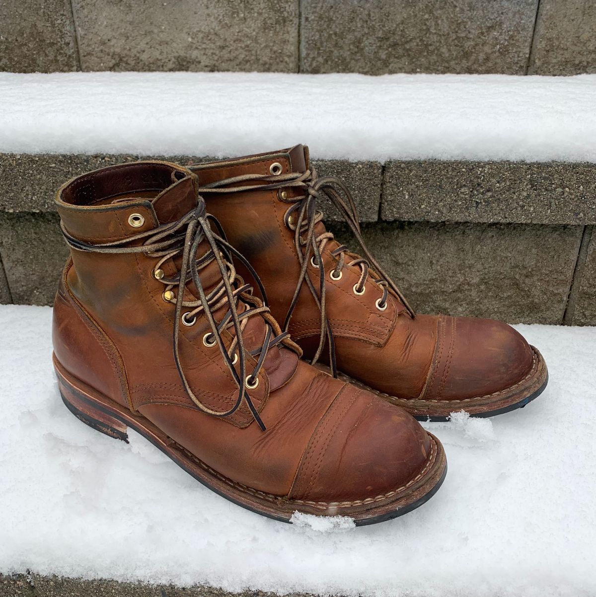 Photo by Sunbenny on February 1, 2023 of the Nicks Americana in Horween Orange Predator.