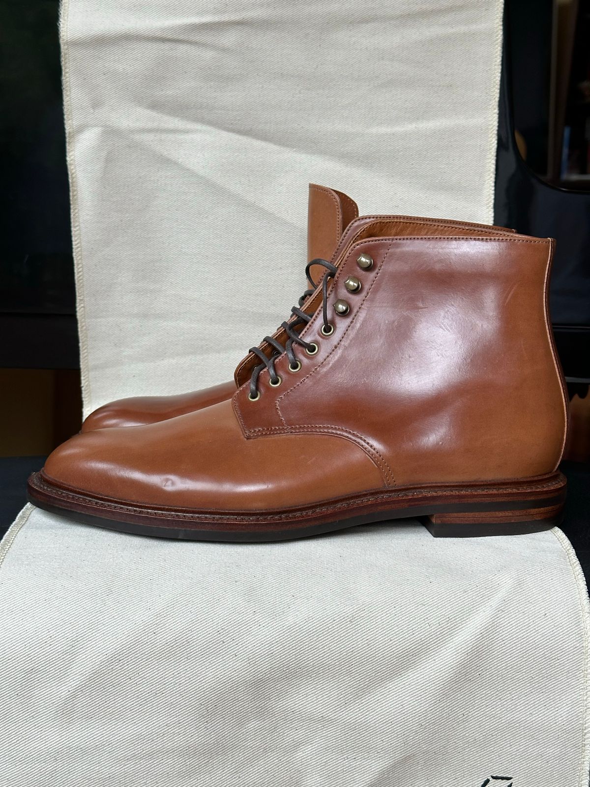 Photo by unsound_gambit on October 1, 2022 of the Grant Stone Edward Boot in Horween Honey Glazed Shell Cordovan.