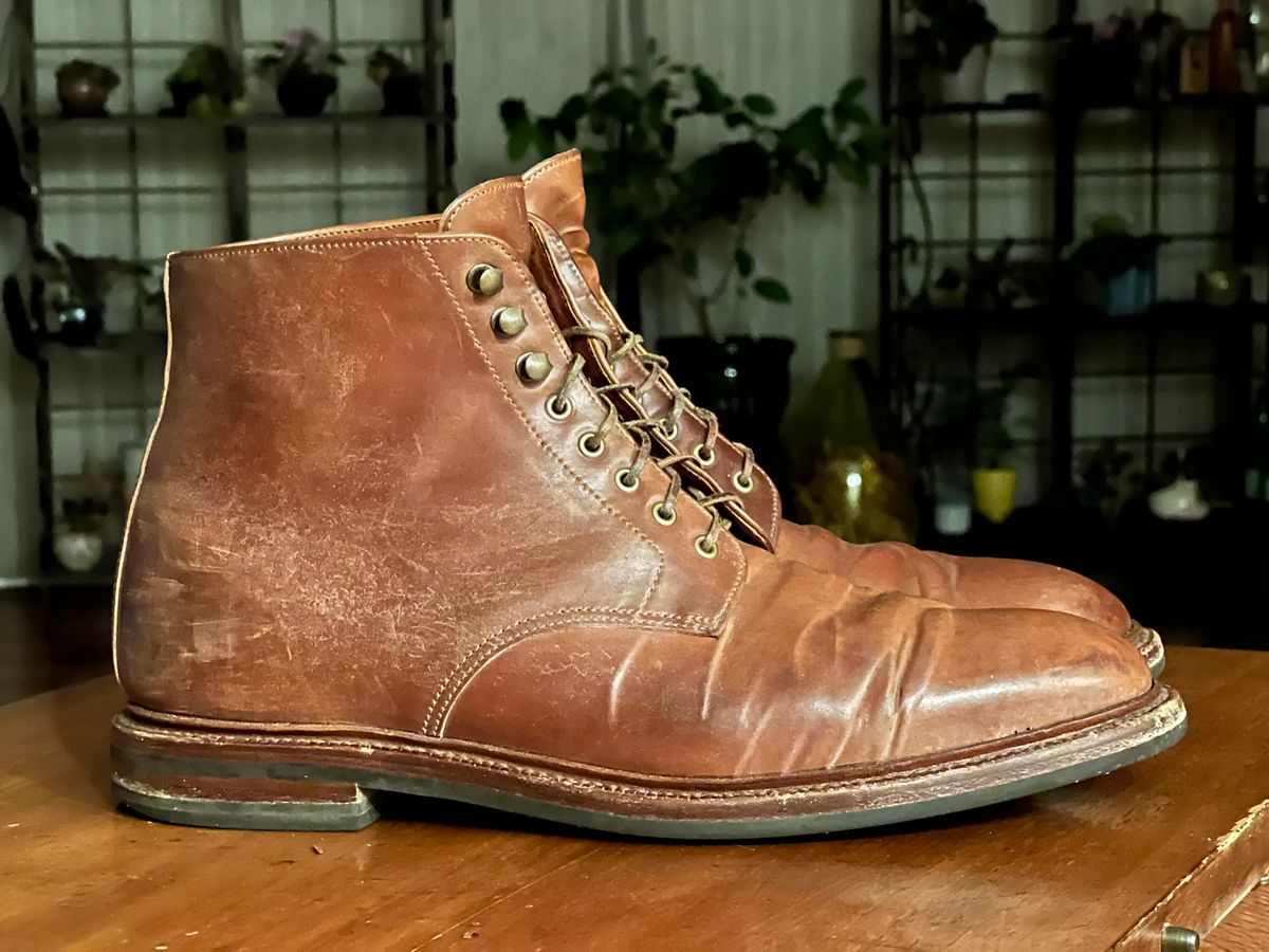 Photo by unsound_gambit on January 6, 2023 of the Grant Stone Edward Boot in Horween Honey Glazed Shell Cordovan.