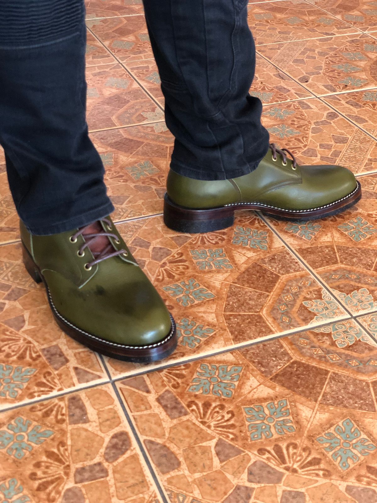 Photo by bijansesame on October 1, 2022 of the Onderhoud SVC01 Boondocker in Badalassi Carlo Olive Green Minerva.