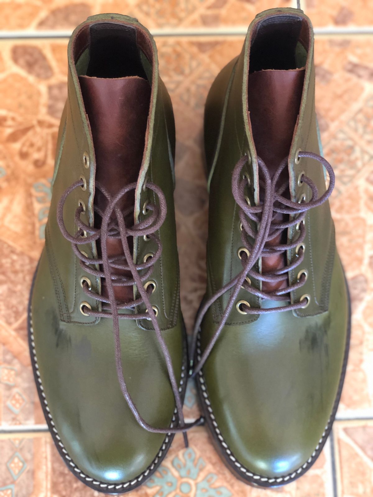 Photo by bijansesame on October 1, 2022 of the Onderhoud SVC01 Boondocker in Badalassi Carlo Olive Green Minerva.