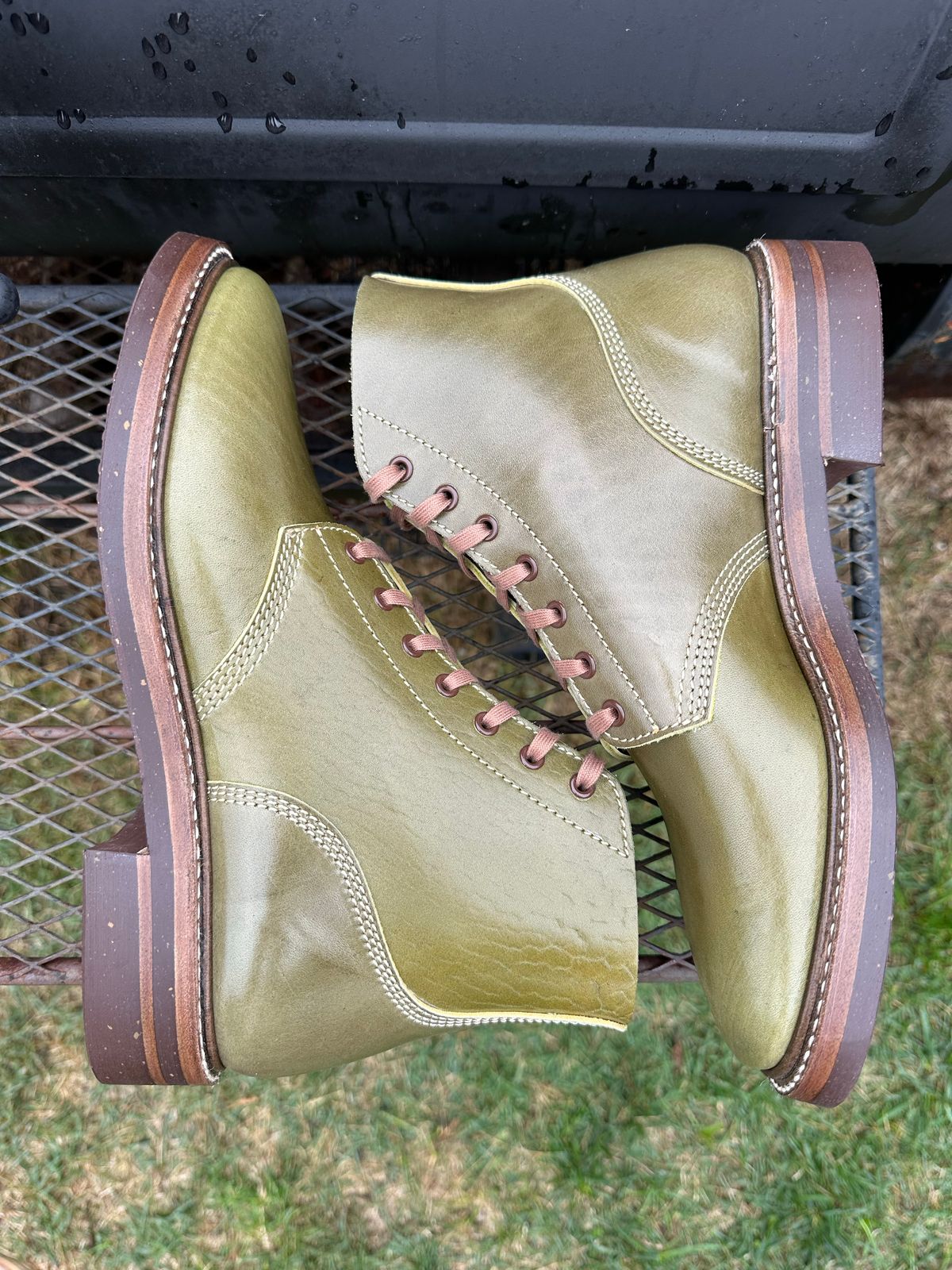 Photo by 8loop on October 1, 2022 of the John Lofgren M-43 Service Shoes in Shinki Olive Shrunken Horsebutt.