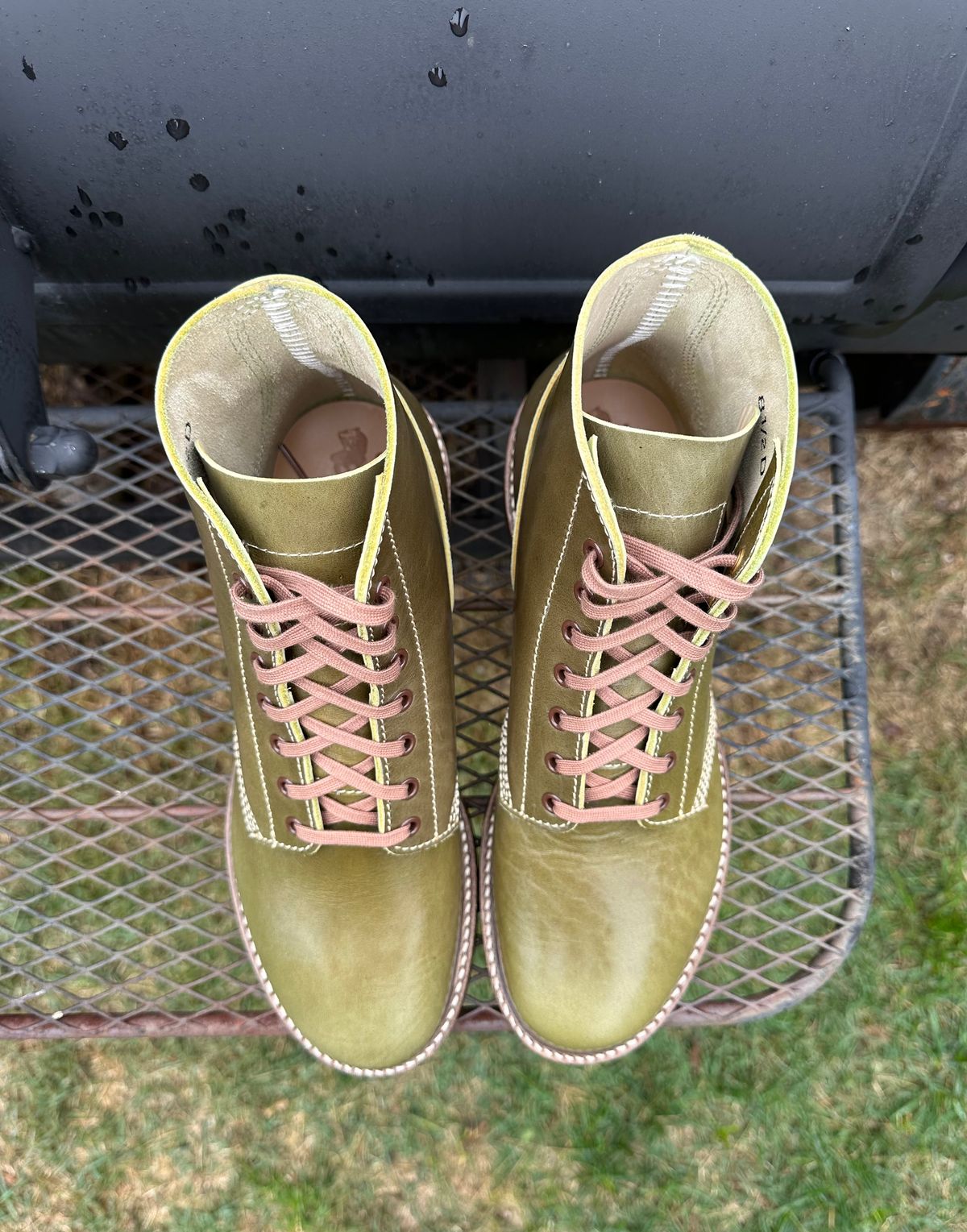 Photo by 8loop on October 1, 2022 of the John Lofgren M-43 Service Shoes in Shinki Olive Shrunken Horsebutt.
