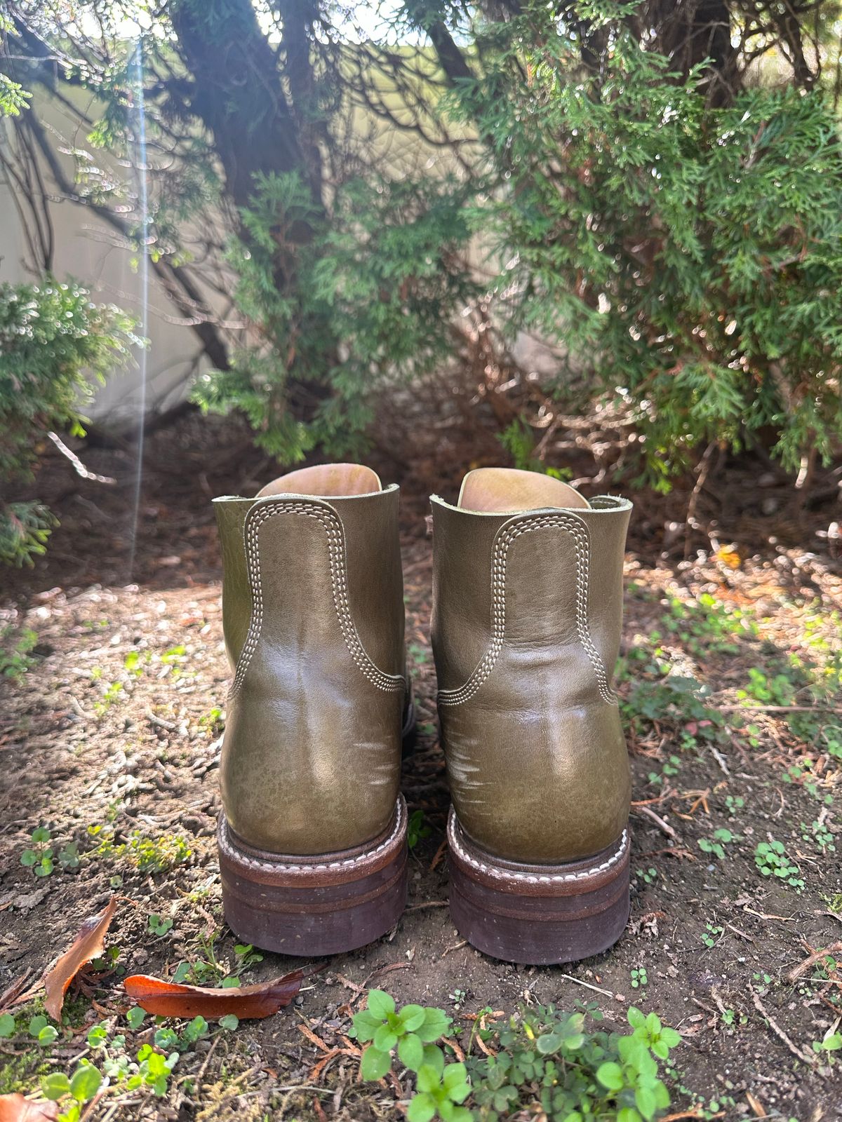 Photo by 8loop on November 5, 2022 of the John Lofgren M-43 Service Shoes in Shinki Olive Shrunken Horsebutt.