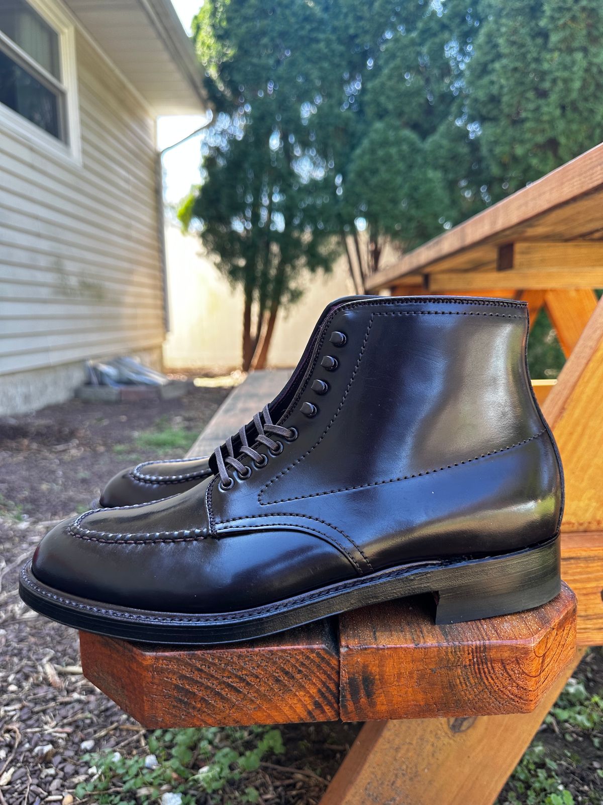 Photo by 8loop on October 3, 2023 of the Alden Indy Boot in Horween Color 8 Shell Cordovan.