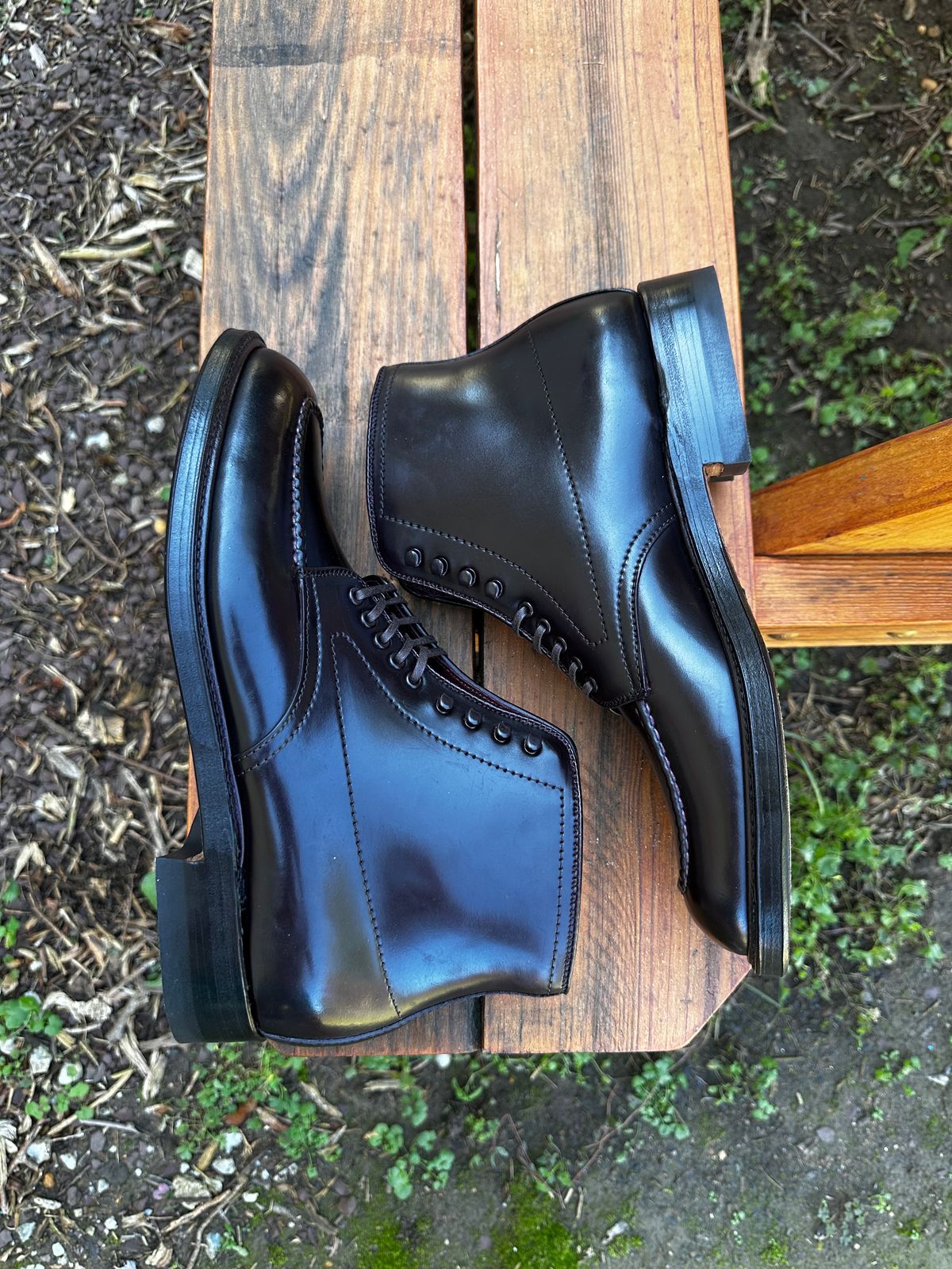 Photo by 8loop on October 3, 2023 of the Alden Indy Boot in Horween Color 8 Shell Cordovan.