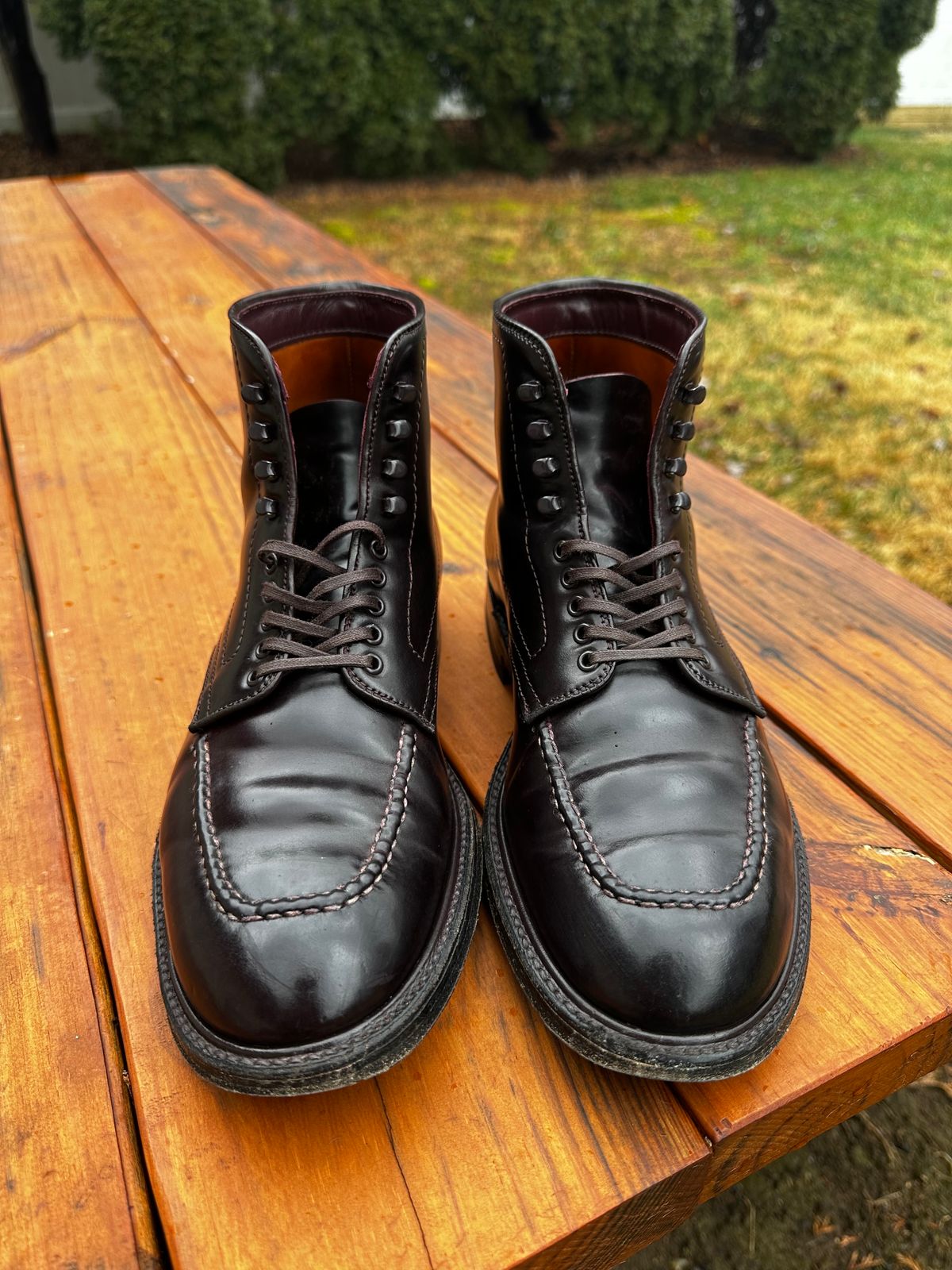 Photo by 8loop on February 2, 2024 of the Alden Indy Boot in Horween Color 8 Shell Cordovan.