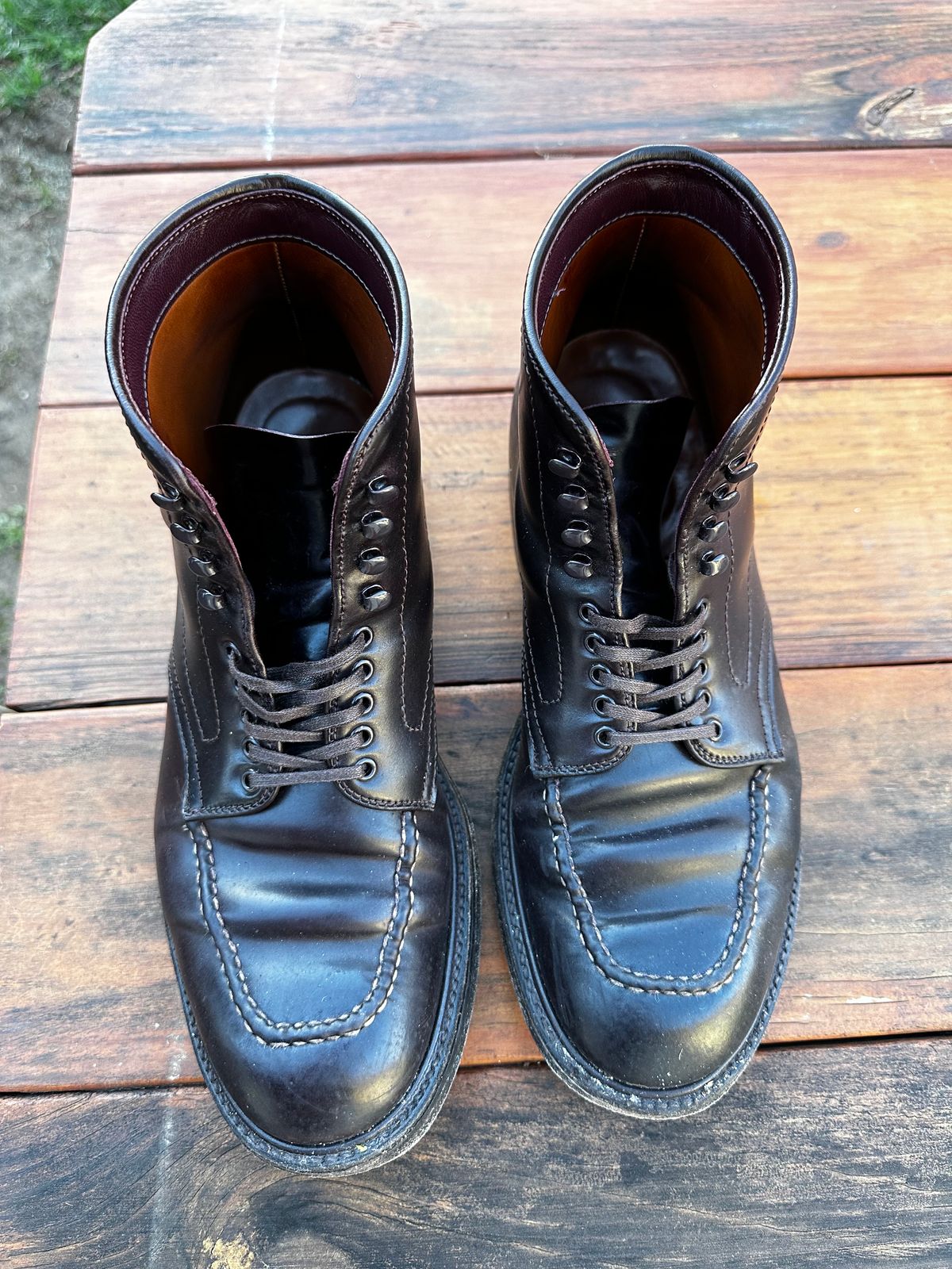 Photo by 8loop on April 5, 2024 of the Alden Indy Boot in Horween Color 8 Shell Cordovan.