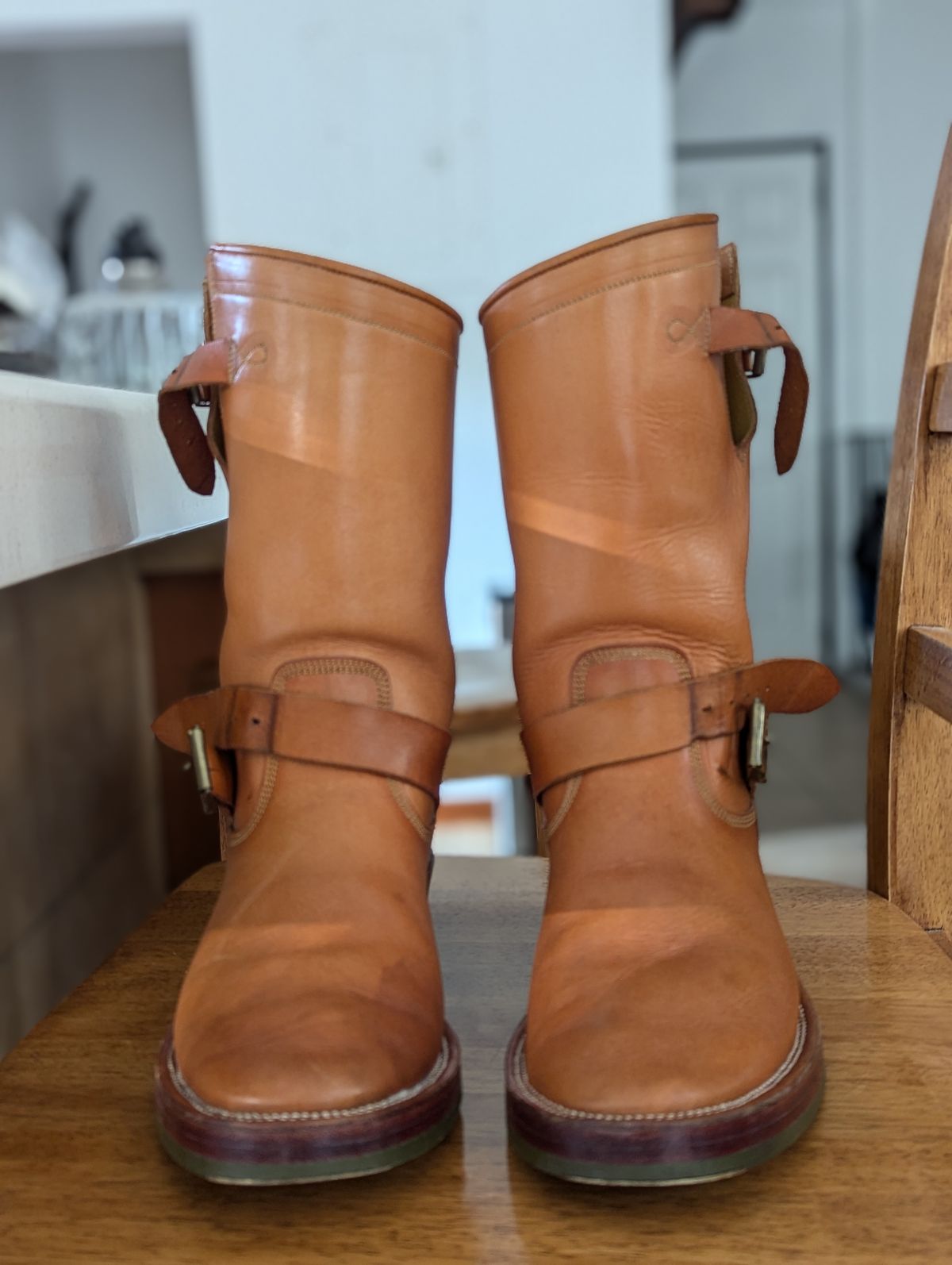Photo by dwbrunton on November 11, 2024 of the Fortis Boots Tapak 2.0 Engineer Boots in Cisarua Indonesian Natural Vegtan.