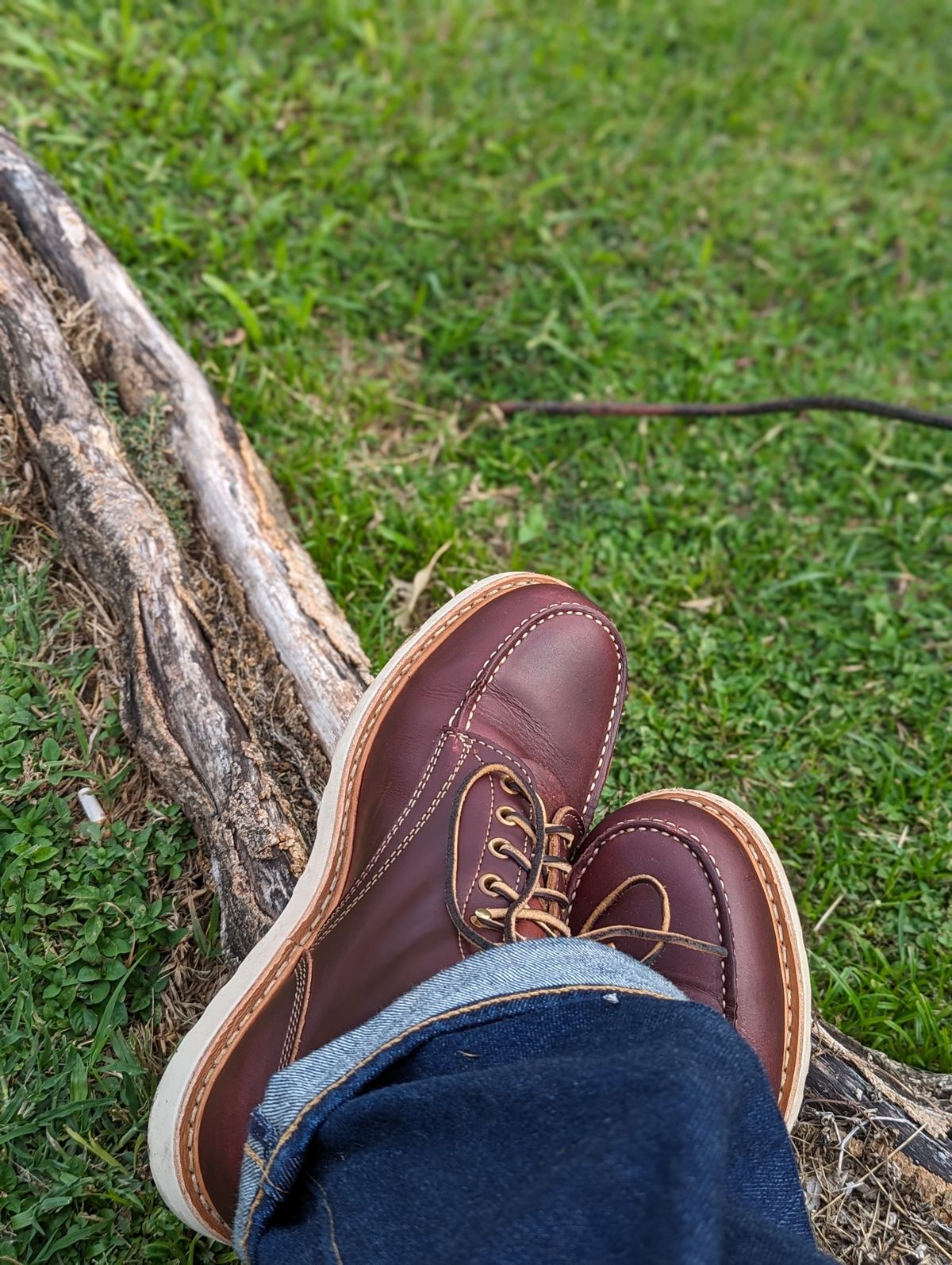 Photo by dwbrunton on October 3, 2023 of the White's Perry 6" Select in Seidel Burgundy Double Shot.