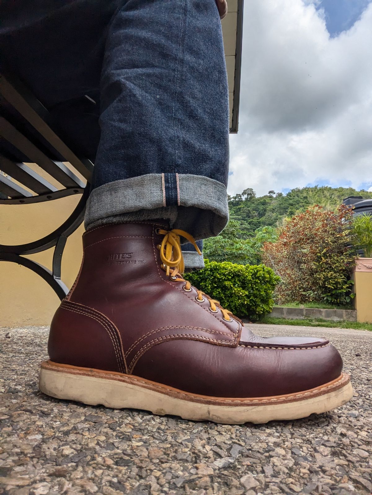 Photo by dwbrunton on October 4, 2024 of the White's Perry 6" Select in Seidel Burgundy Double Shot.