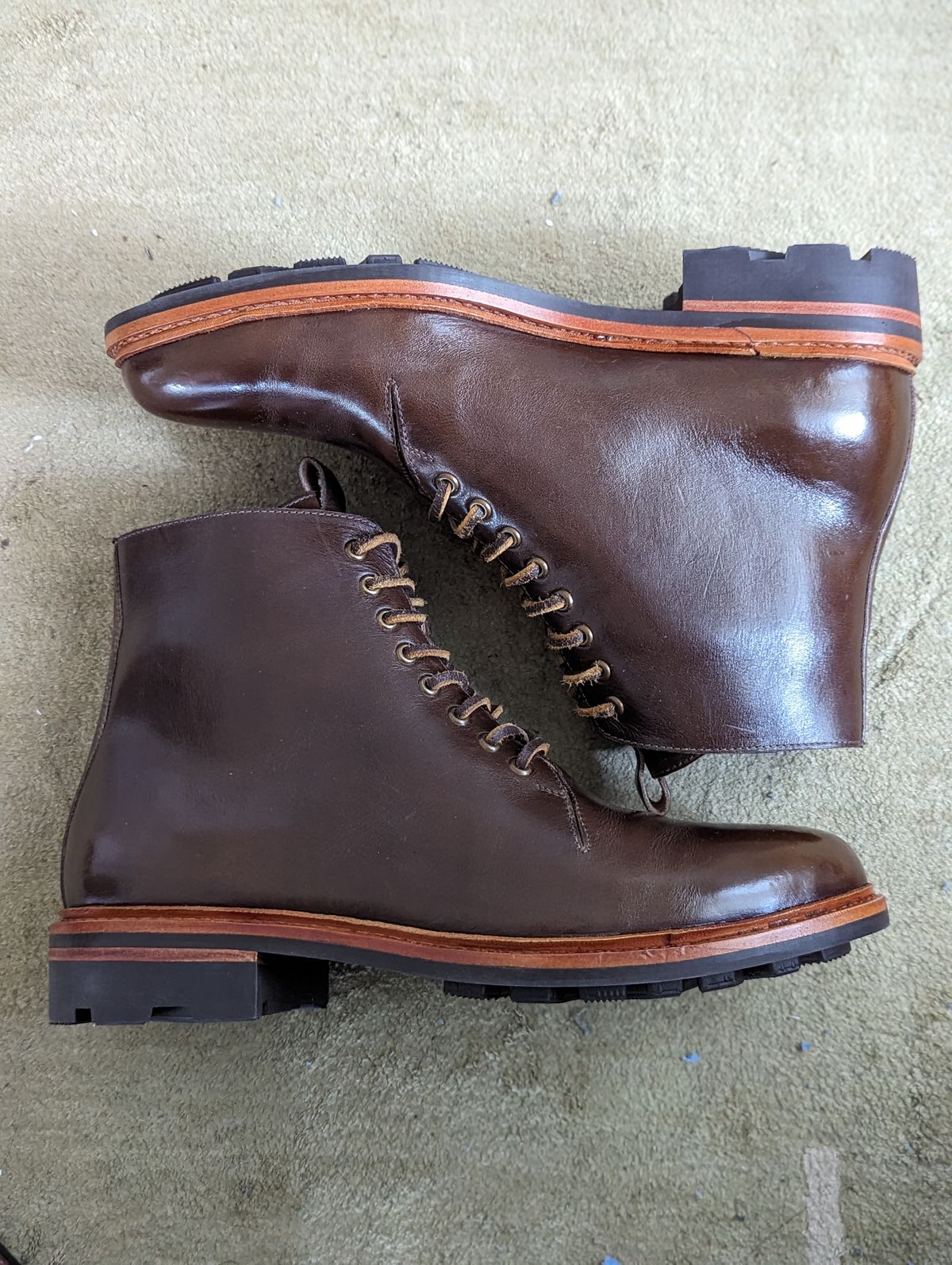 Photo by dwbrunton on July 11, 2023 of the Blkbrd Shoemaker Custom Model in Horween Olive Chromexcel.