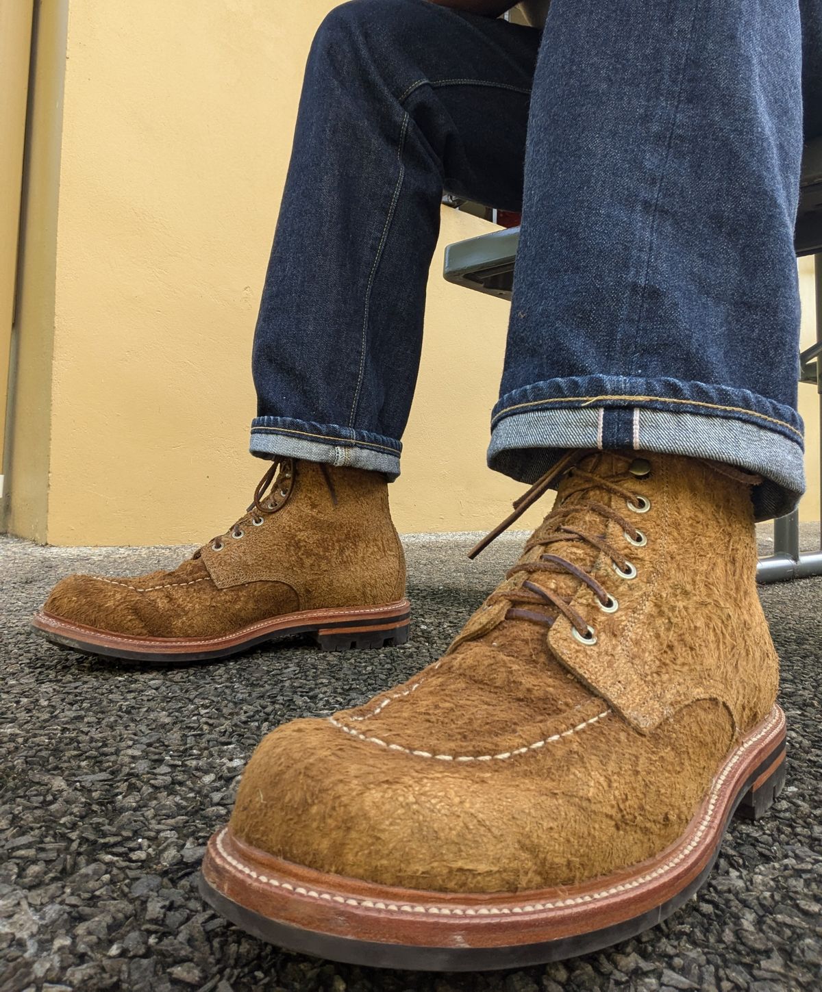 Photo by dwbrunton on November 30, 2024 of the Grant Stone Brass Boot in C.F. Stead Bronze Rough Mohawk.