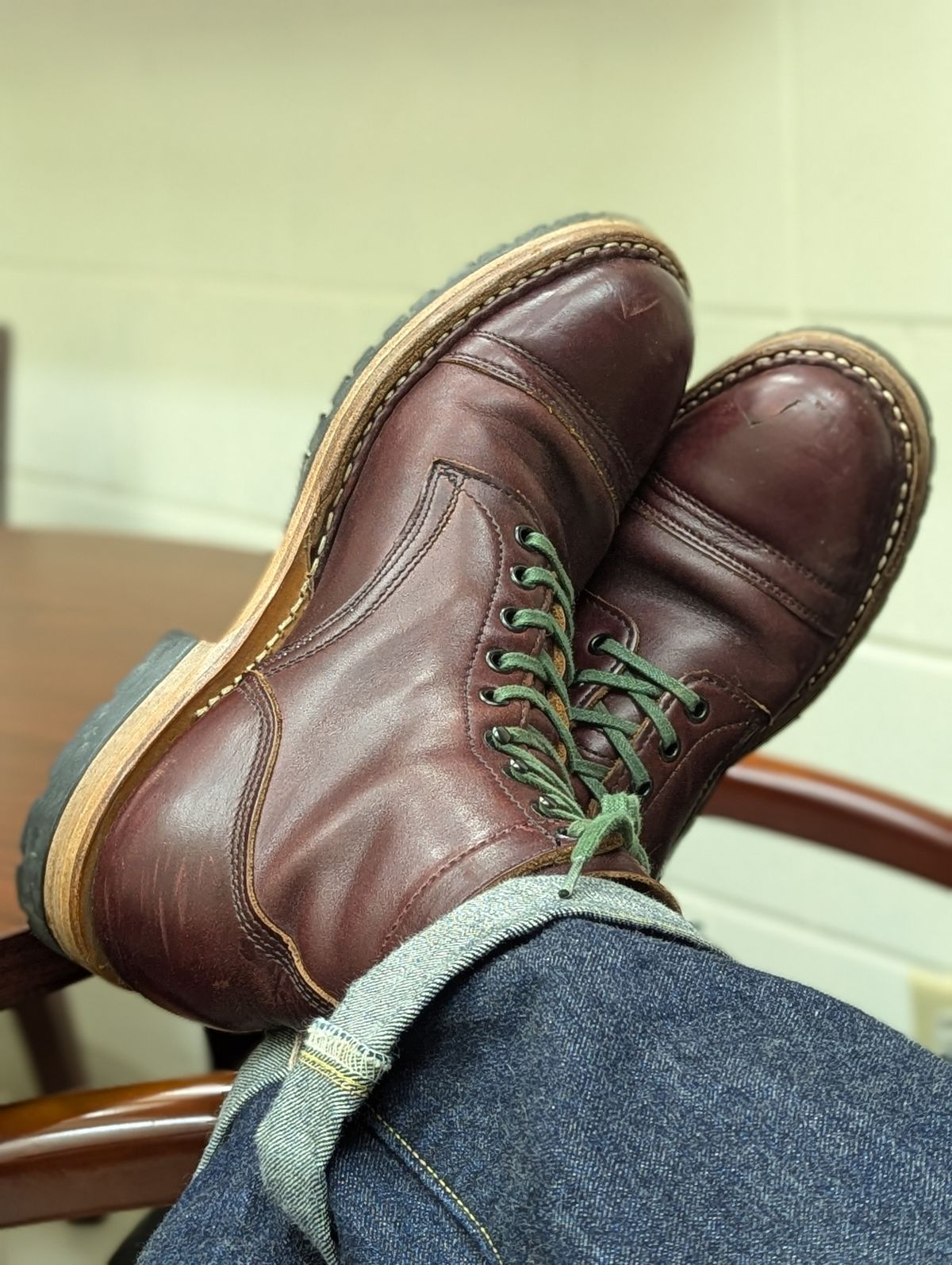 Photo by dwbrunton on October 9, 2024 of the White's MP-M1TC in Horween Burgundy Chromexcel.