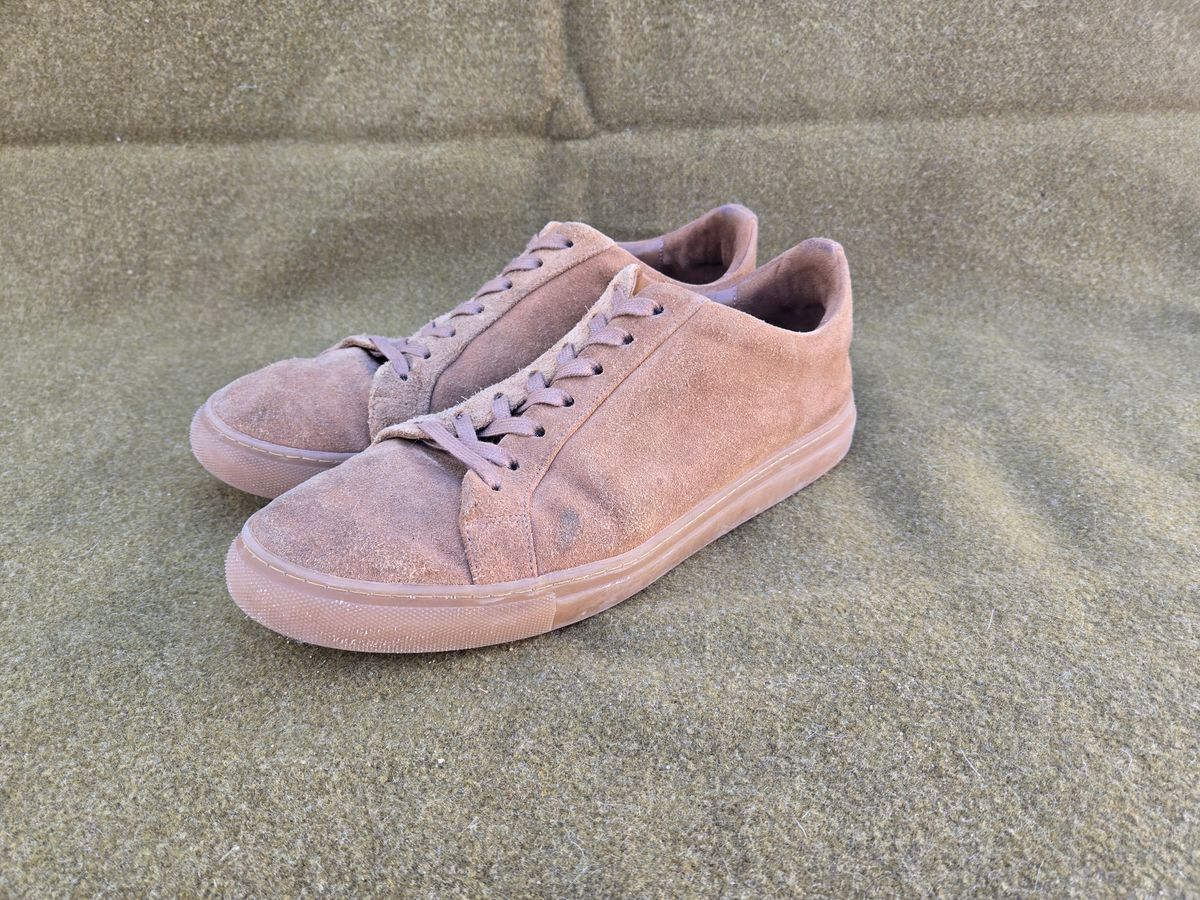 Photo by tdoellman on February 17, 2025 of the Thursday Premier Low Top in Camel Oil Snuff Suede.