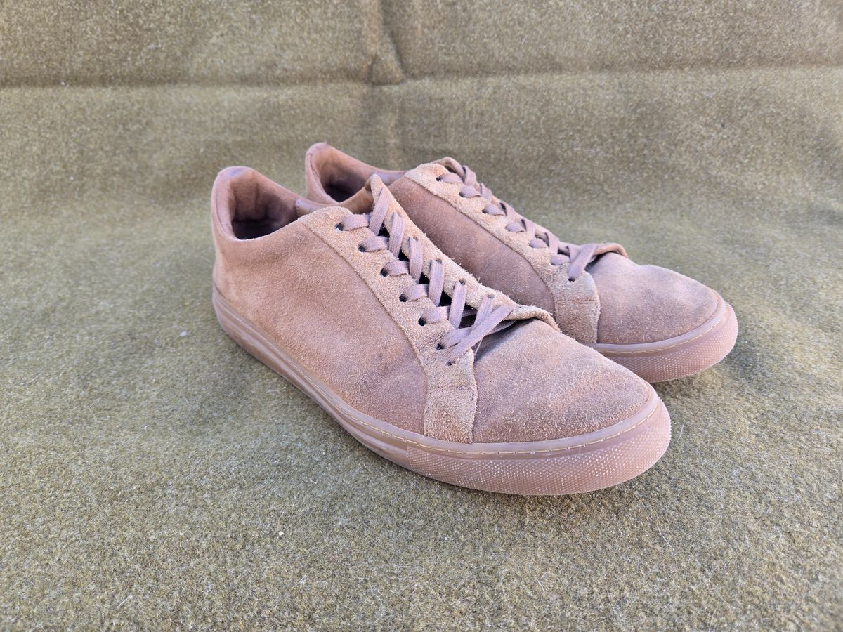 Photo by tdoellman on February 17, 2025 of the Thursday Premier Low Top in Camel Oil Snuff Suede.