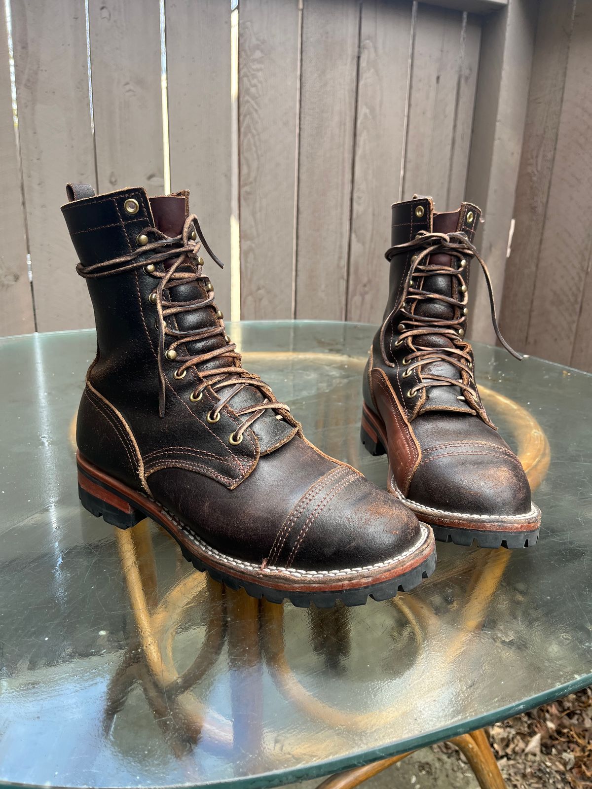 Photo by Francisco on February 23, 2023 of the Nicks Unlisted Model in Horween Brown Waxed Flesh.