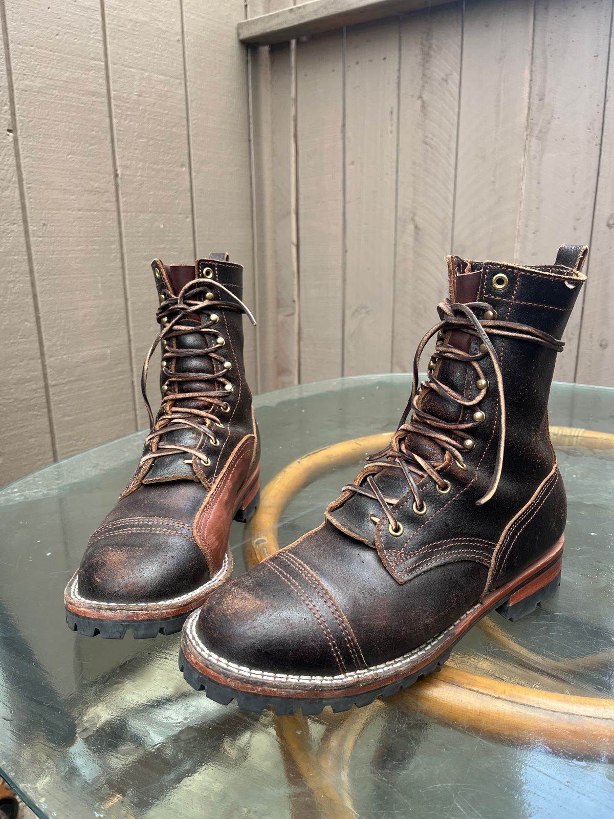Photo by Francisco on February 23, 2023 of the Nicks Unlisted Model in Horween Brown Waxed Flesh.