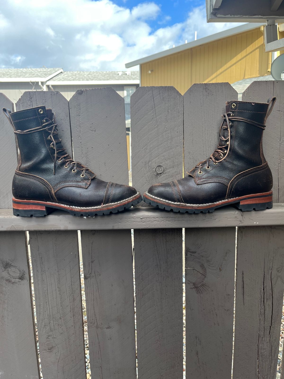 Photo by Francisco on February 23, 2023 of the Nicks Unlisted Model in Horween Brown Waxed Flesh.