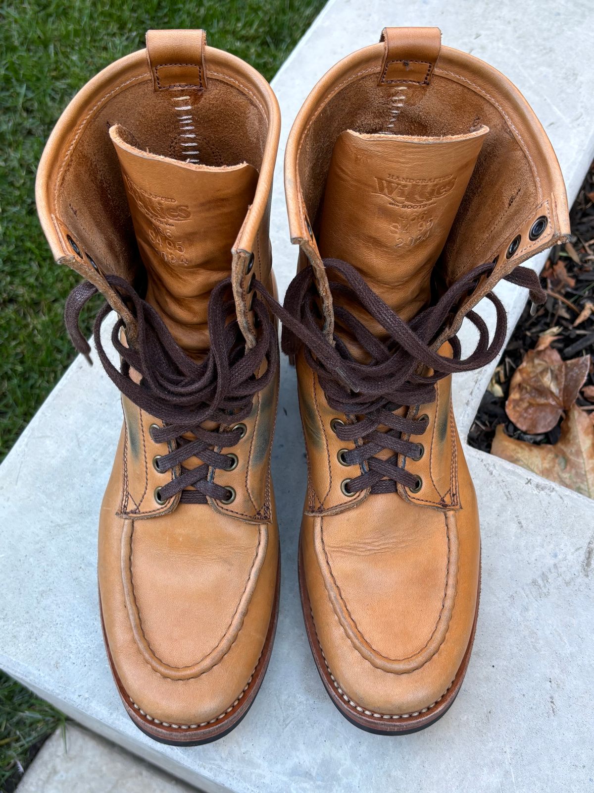 Photo by buellrider on November 3, 2024 of the Willie's Handmade Boots Hunting Boot in Horween Natural Latigo.