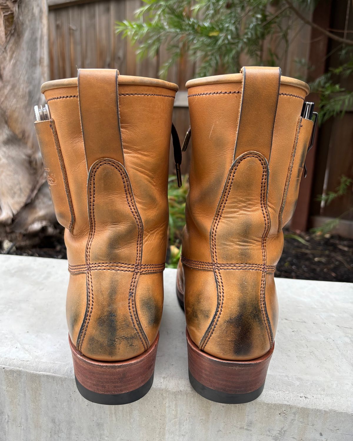 Photo by buellrider on December 1, 2024 of the Willie's Handmade Boots Hunting Boot in Horween Natural Latigo.