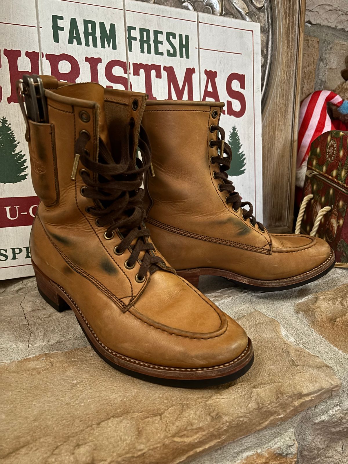 Photo by buellrider on December 20, 2024 of the Willie's Handmade Boots Hunting Boot in Horween Natural Latigo.