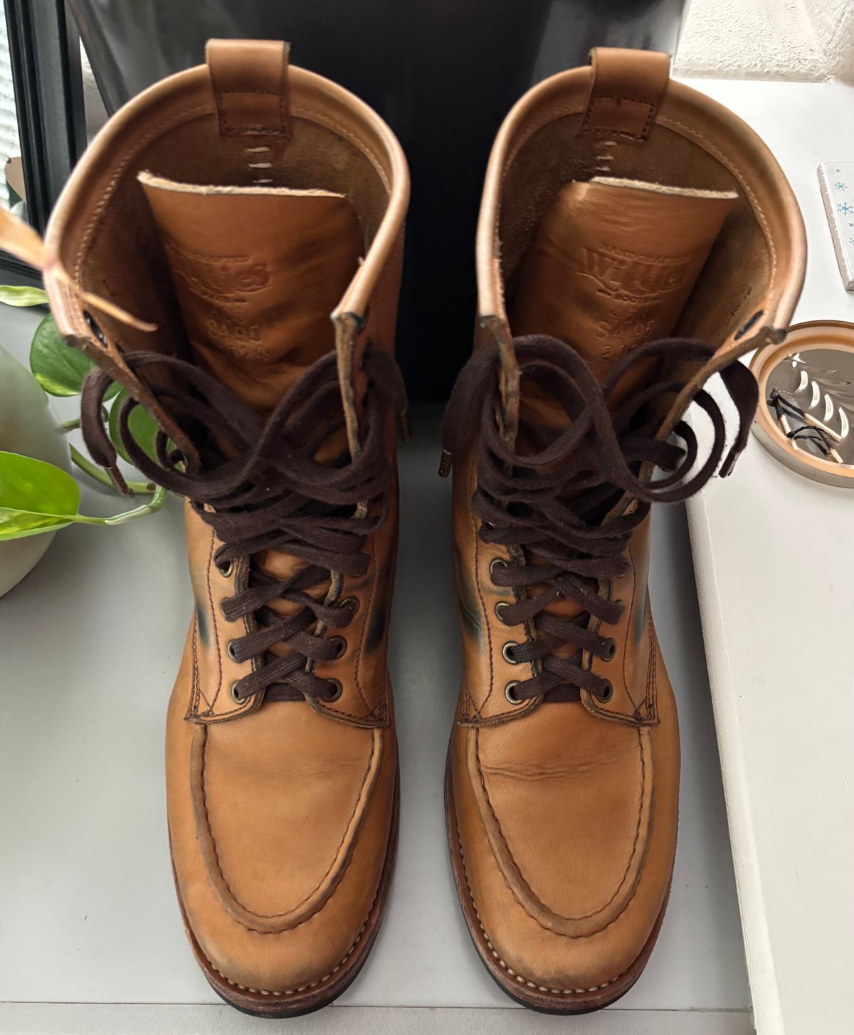Photo by buellrider on January 1, 2025 of the Willie's Handmade Boots Hunting Boot in Horween Natural Latigo.