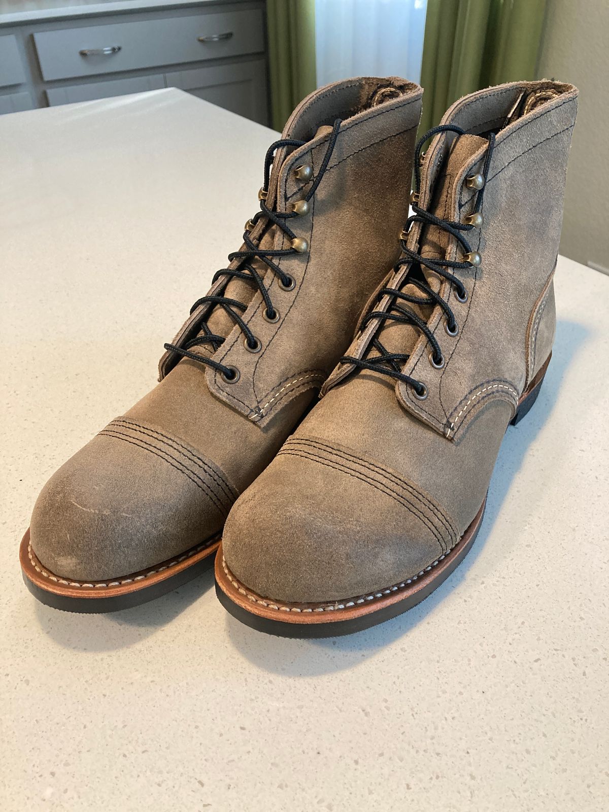 Photo by buellrider on October 20, 2023 of the Red Wing Iron Ranger in S.B. Foot Slate Muleskinner.