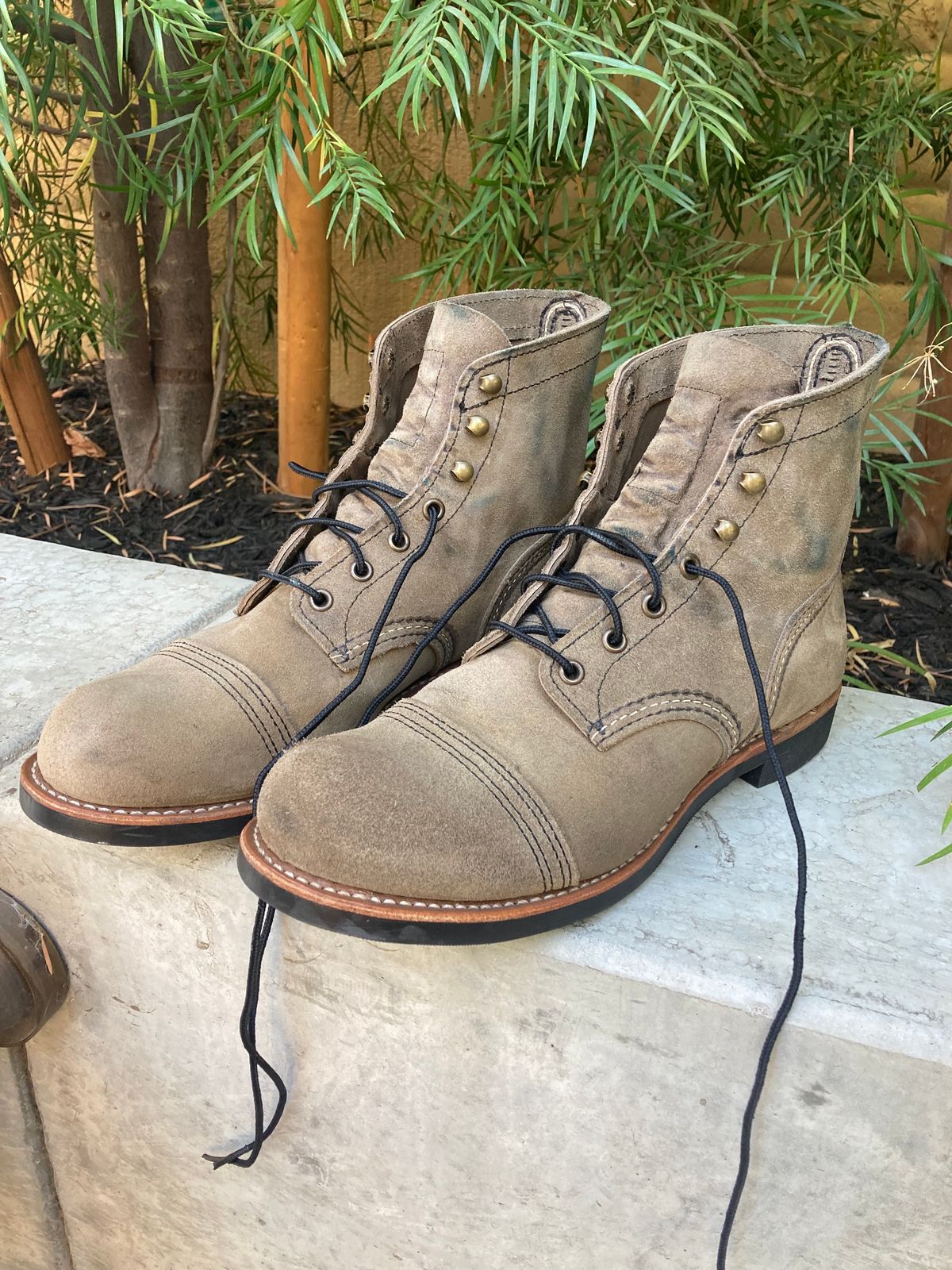 Photo by buellrider on November 5, 2023 of the Red Wing Iron Ranger in S.B. Foot Slate Muleskinner.