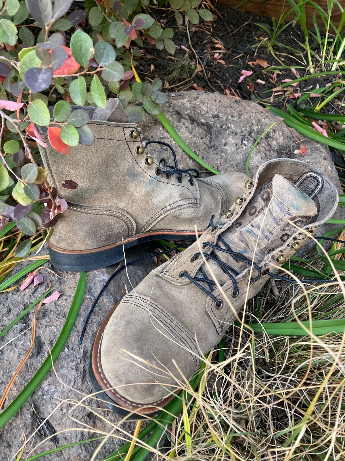 Photo by buellrider on December 4, 2023 of the Red Wing Iron Ranger in S.B. Foot Slate Muleskinner.