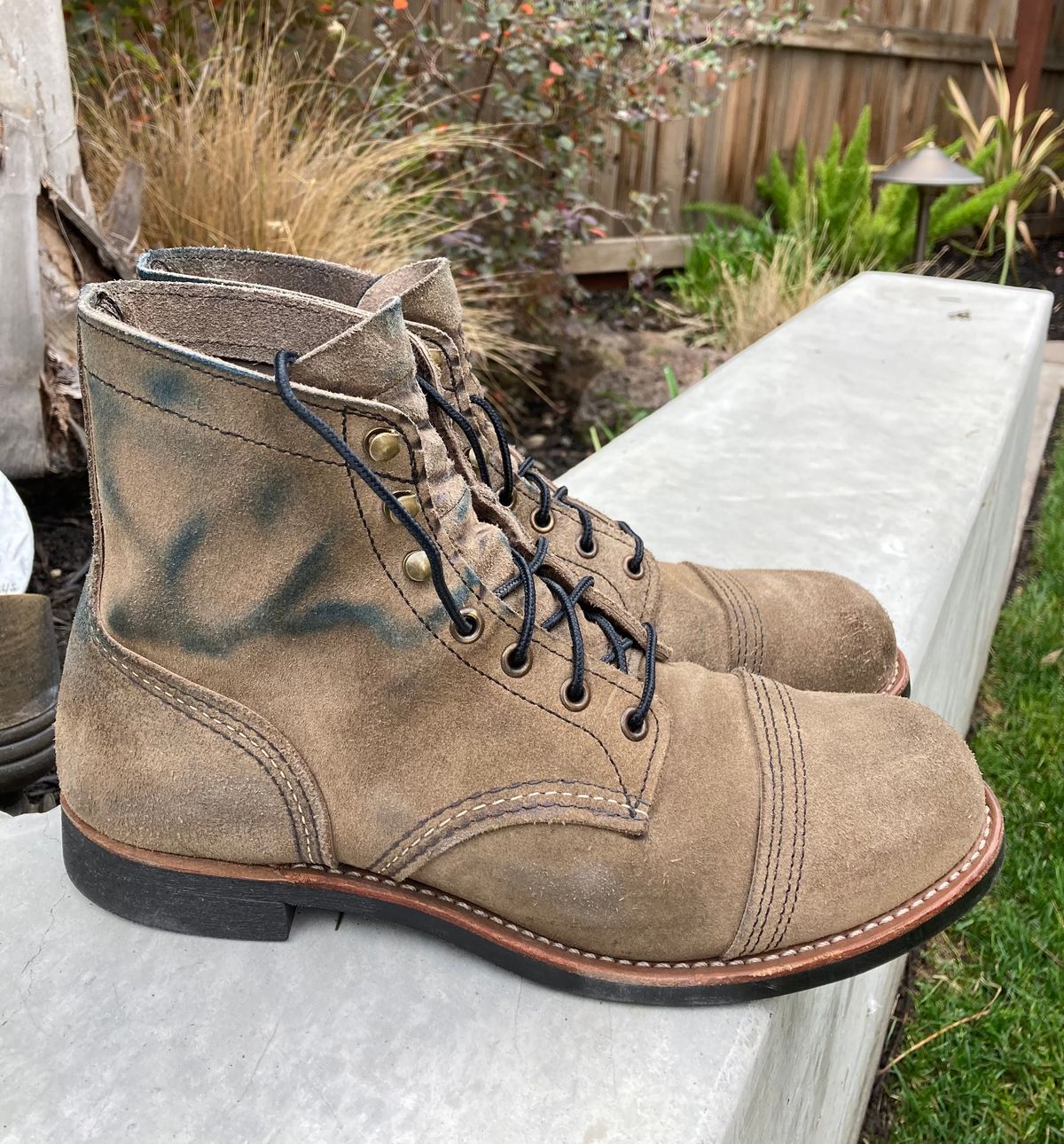 Photo by buellrider on January 1, 2024 of the Red Wing Iron Ranger in S.B. Foot Slate Muleskinner.