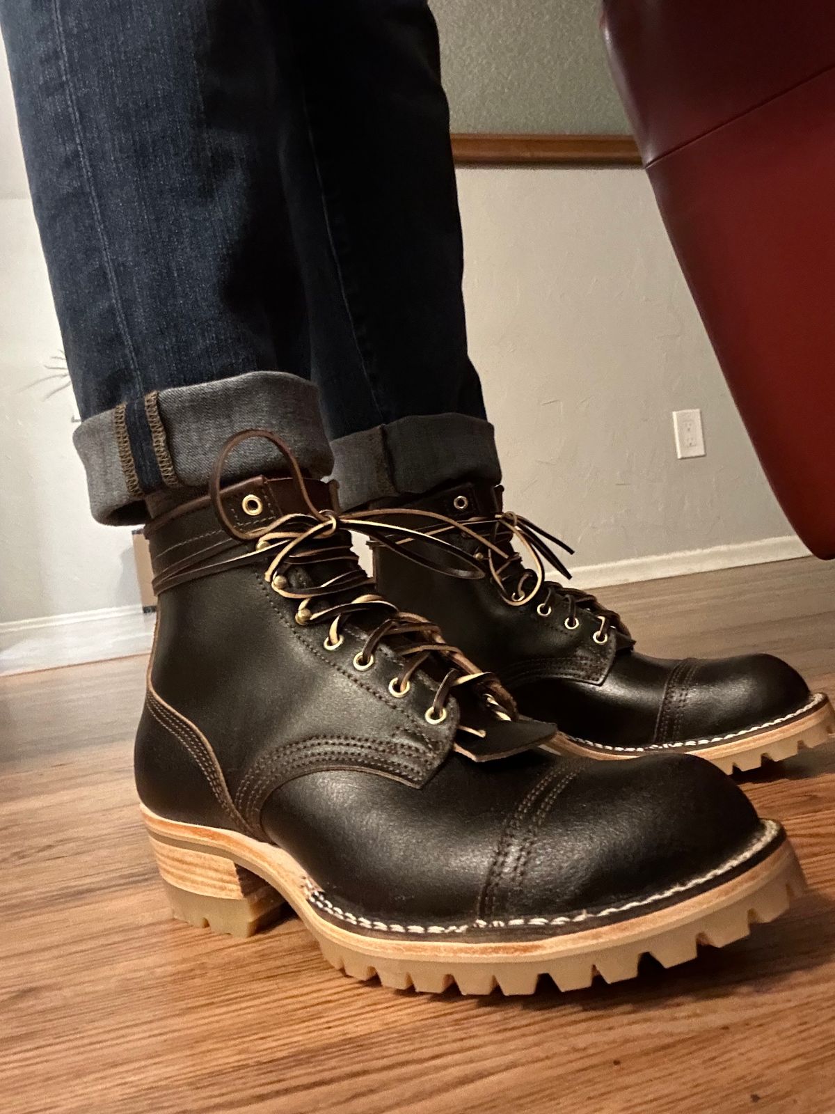 Photo by bric on December 19, 2023 of the Nicks Lace Up Heritage in Horween Brown Waxed Flesh.