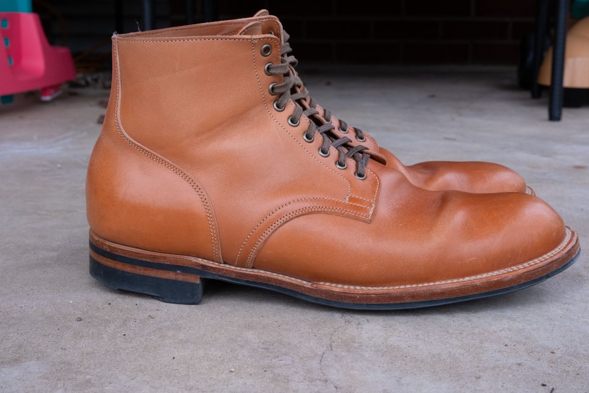 Photo by Hi.Im.Ron on January 1, 2024 of the Viberg Service Boot in Maryam Col. 1060 TPR Horsebutt.