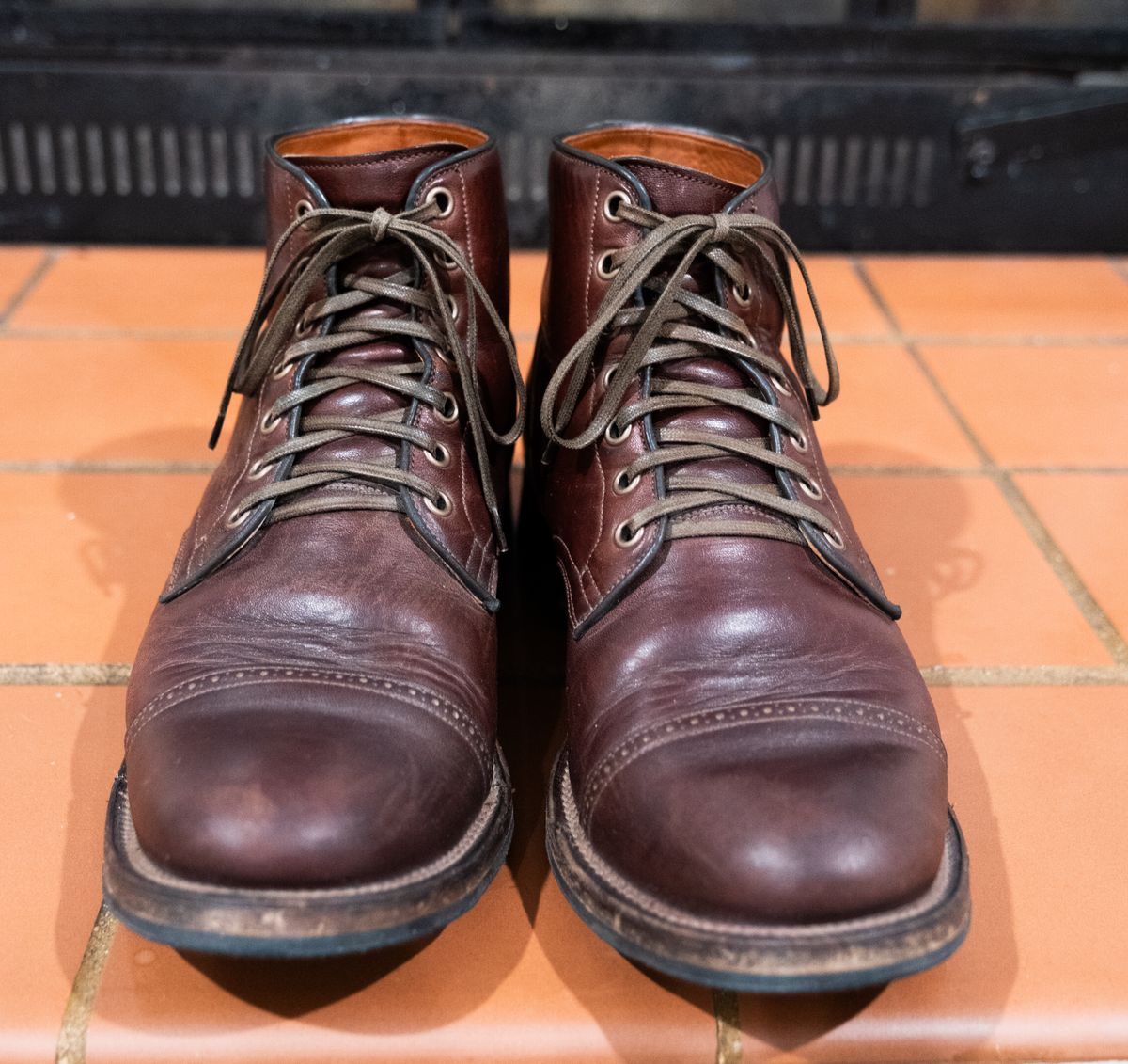 Photo by Hi.Im.Ron on February 6, 2024 of the Viberg Service Boot in Shinki Hikaku Dark Brown Latigo Horsehide.