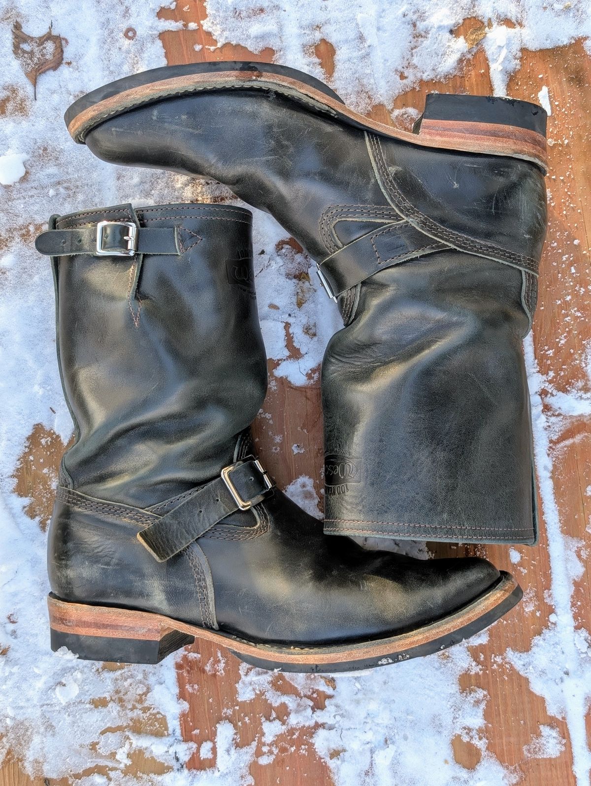 Photo by timelesstough on December 2, 2024 of the Wesco Mister Lou in Maryam Petrolio Waxed Black Horsehide.