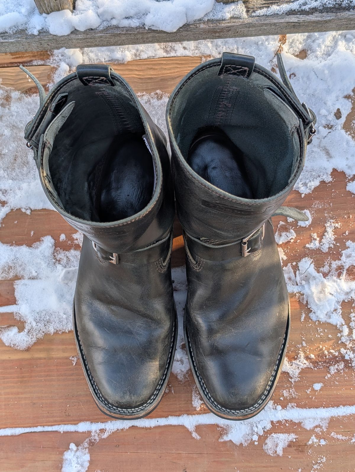 Photo by timelesstough on December 2, 2024 of the Wesco Mister Lou in Maryam Petrolio Waxed Black Horsehide.