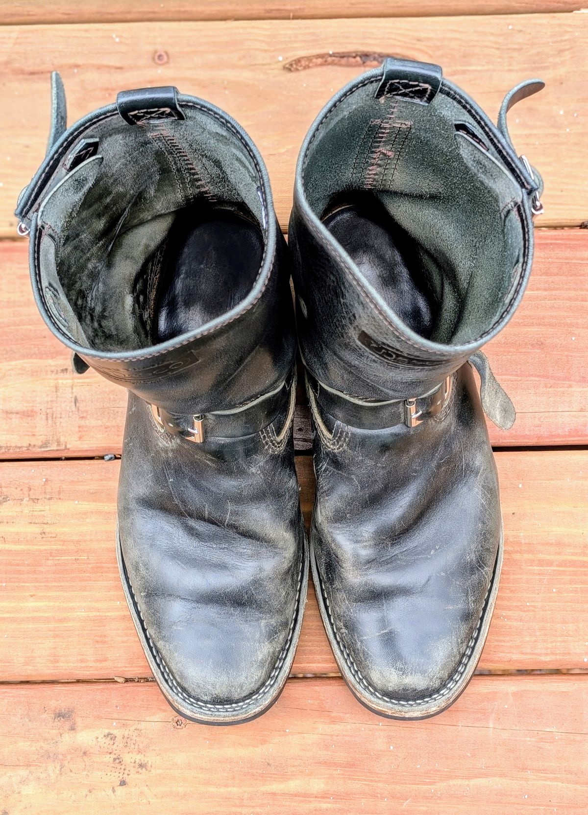 Photo by timelesstough on February 3, 2025 of the Wesco Mister Lou in Maryam Petrolio Waxed Black Horsehide.