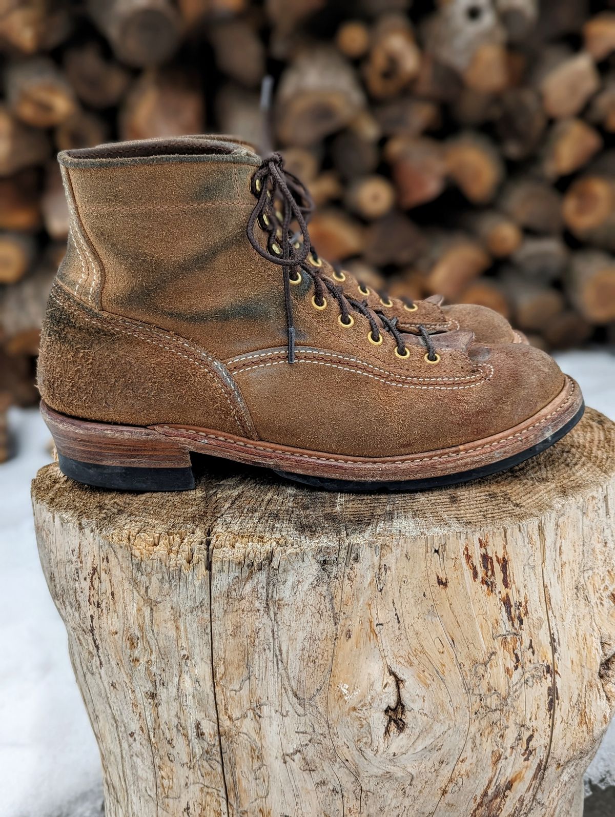 Photo by timelesstough on March 2, 2023 of the John Lofgren Donkey Puncher Boots in Horween Natural Chromexcel Roughout.