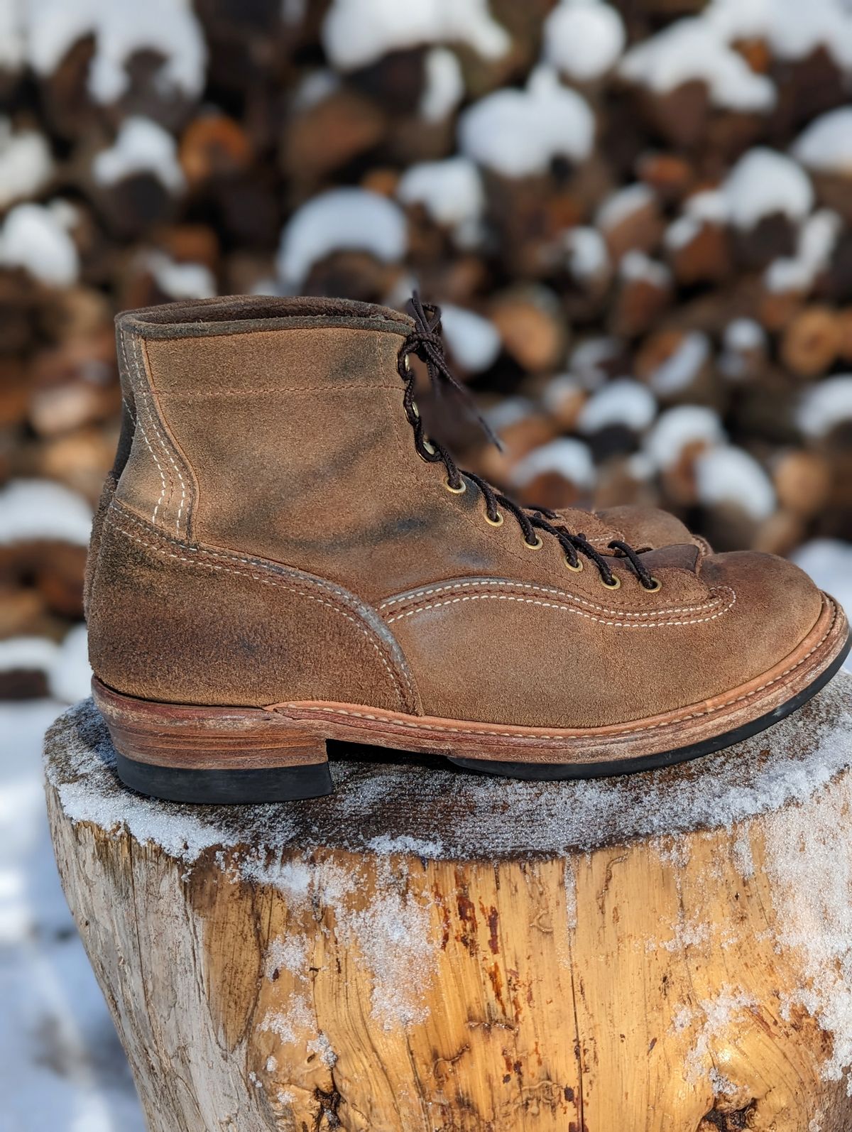 Photo by timelesstough on April 1, 2023 of the John Lofgren Donkey Puncher Boots in Horween Natural Chromexcel Roughout.