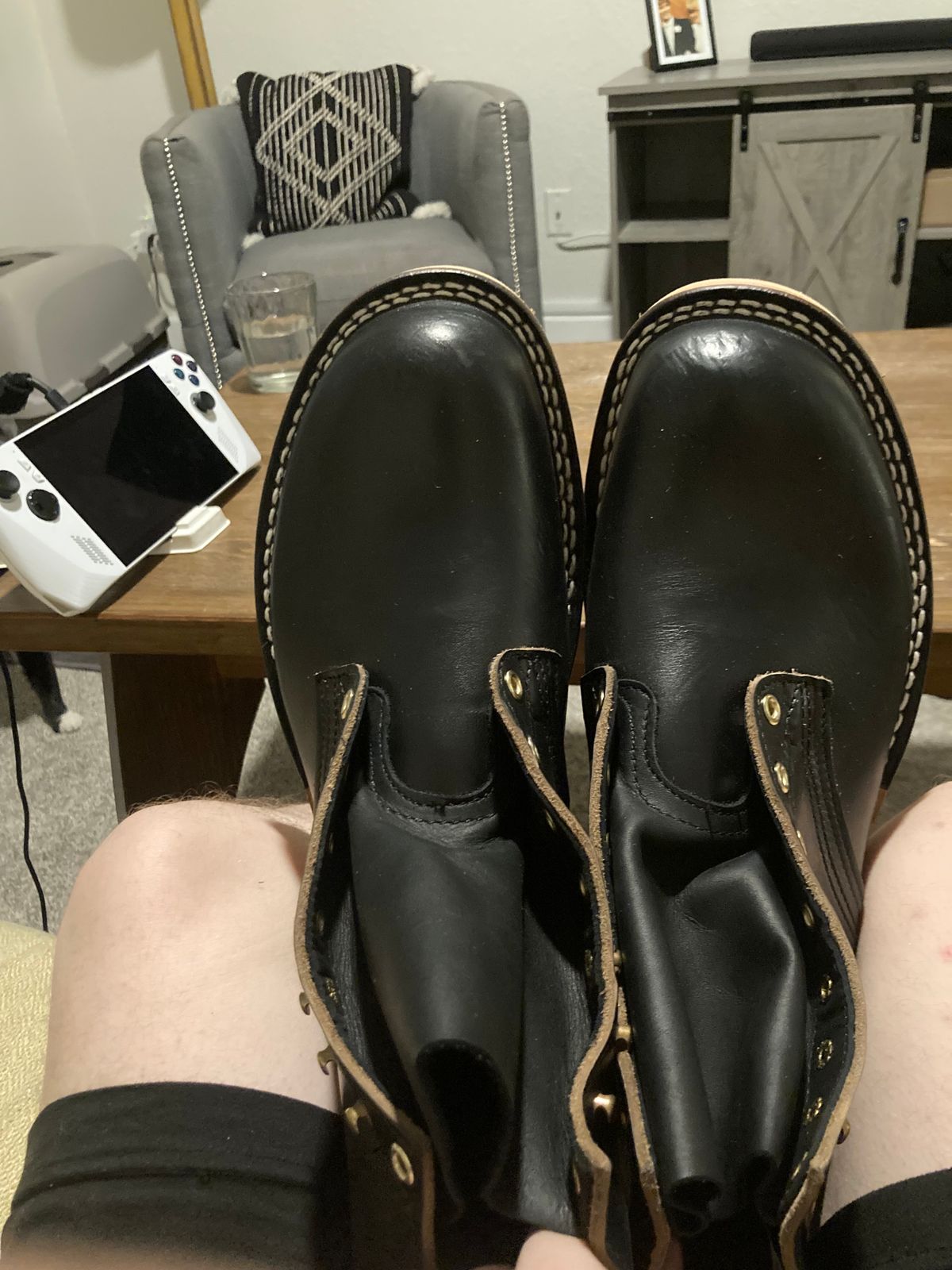 Photo by PostGhost on October 1, 2024 of the Nicks Free Range in Horween Black Chromexcel.