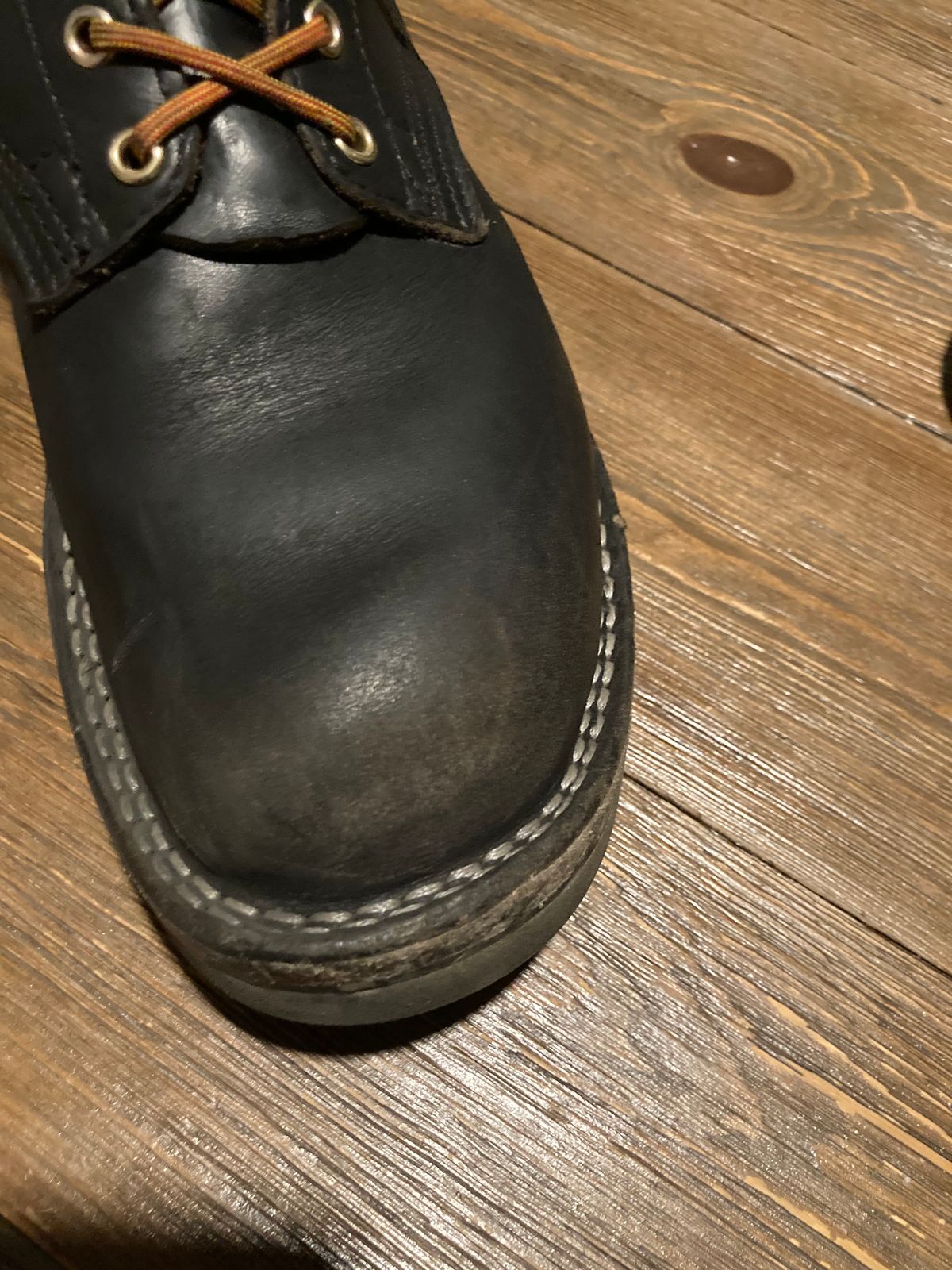 Photo by PostGhost on November 20, 2024 of the Nicks Free Range in Horween Black Chromexcel.