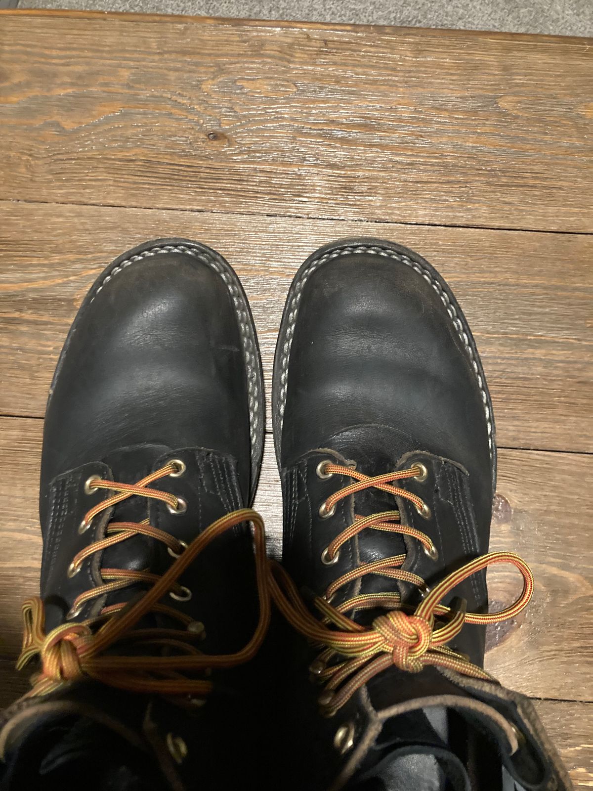 Photo by PostGhost on November 20, 2024 of the Nicks Free Range in Horween Black Chromexcel.
