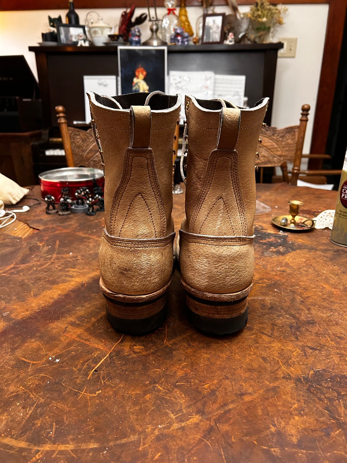 Photo by lmeinzinger on December 6, 2025 of the Self-Made Custom Model in Saddle Tan Boar.