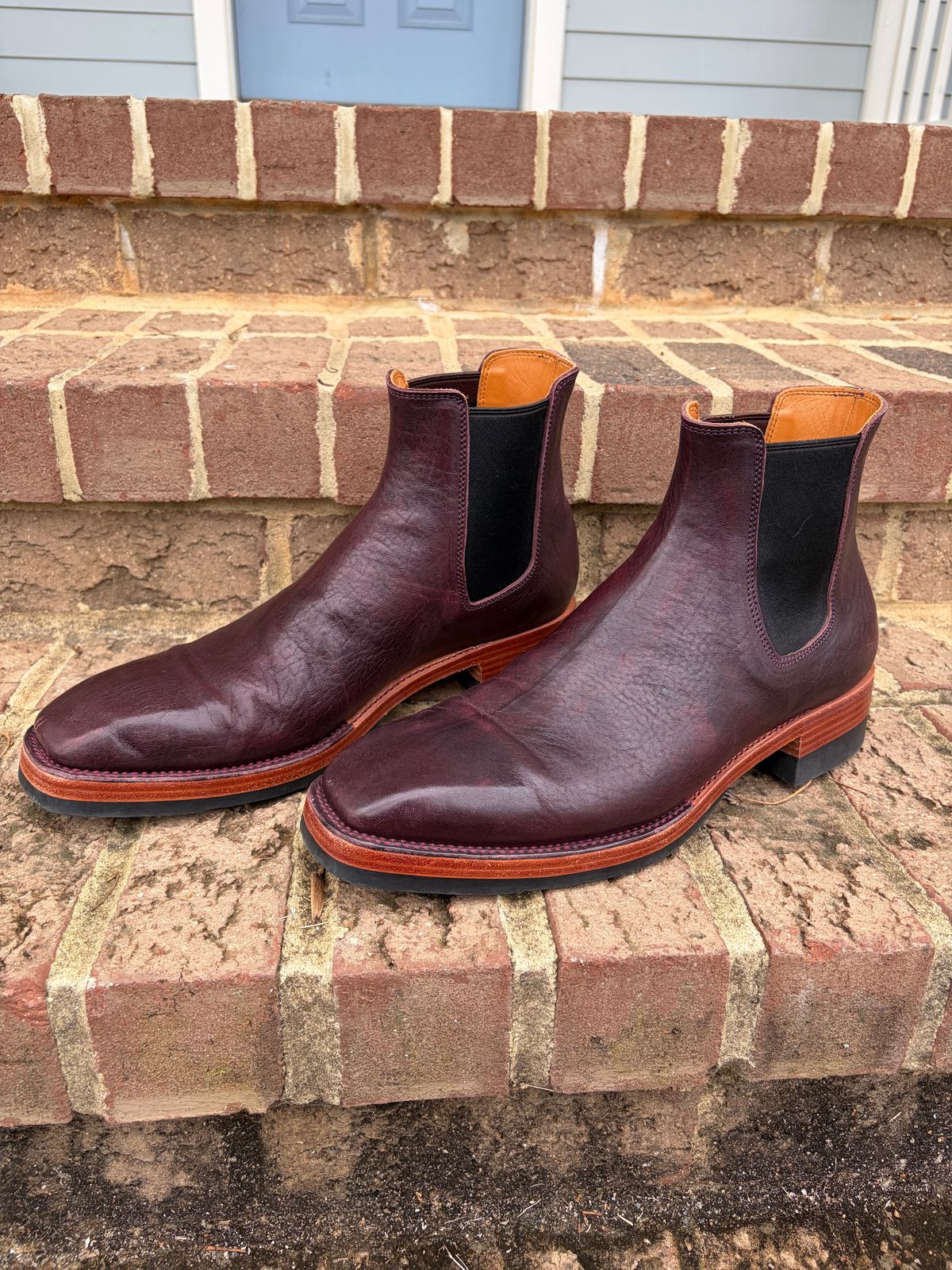 Photo by PinyonPine on January 3, 2026 of the Renav Renav / RTW Chelsea in Horween Aspen DHF Burgundy.