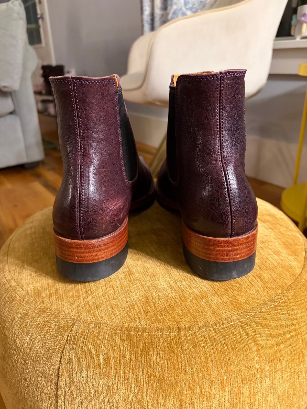Photo by PinyonPine on February 6, 2026 of the Renav Renav / RTW Chelsea in Horween Aspen DHF Burgundy.
