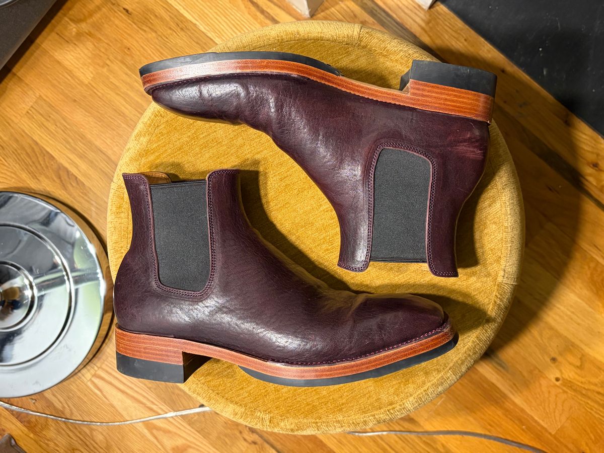 Photo by PinyonPine on February 6, 2026 of the Renav Renav / RTW Chelsea in Horween Aspen DHF Burgundy.