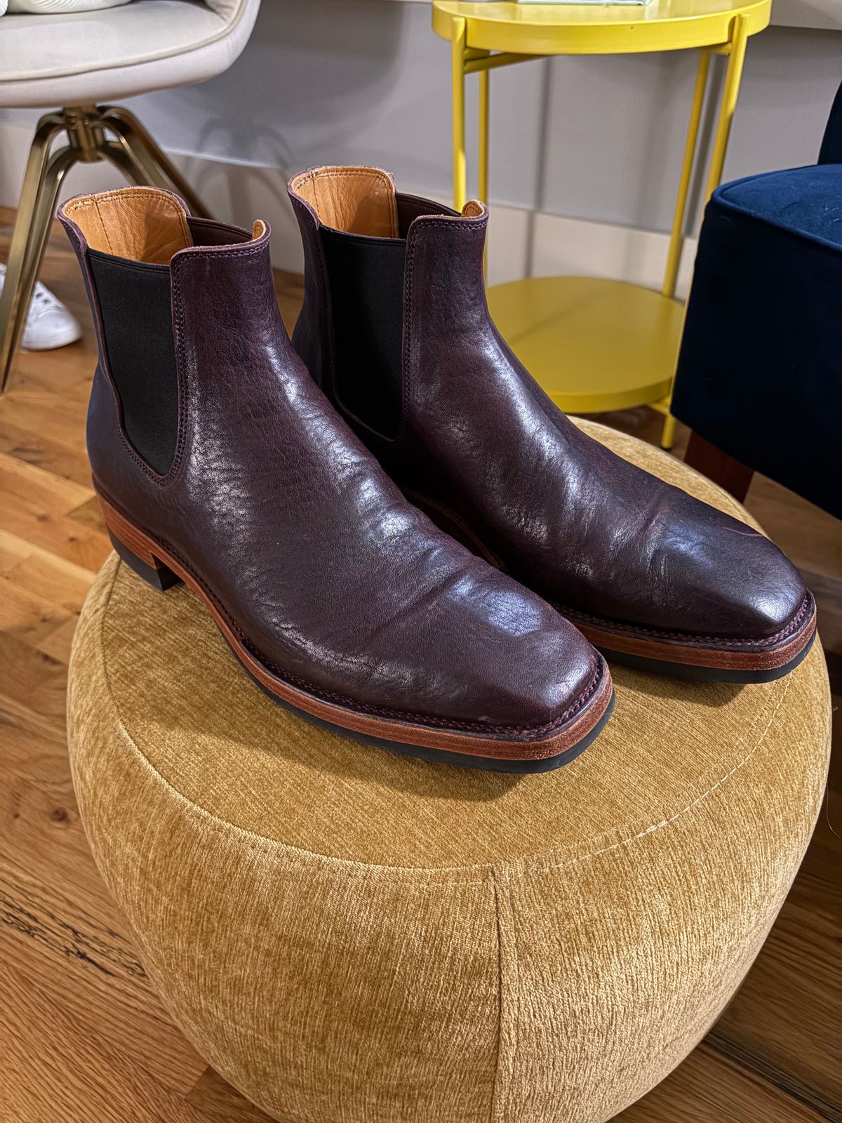 Photo by PinyonPine on March 6, 2026 of the Renav Renav / RTW Chelsea in Horween Aspen DHF Burgundy.