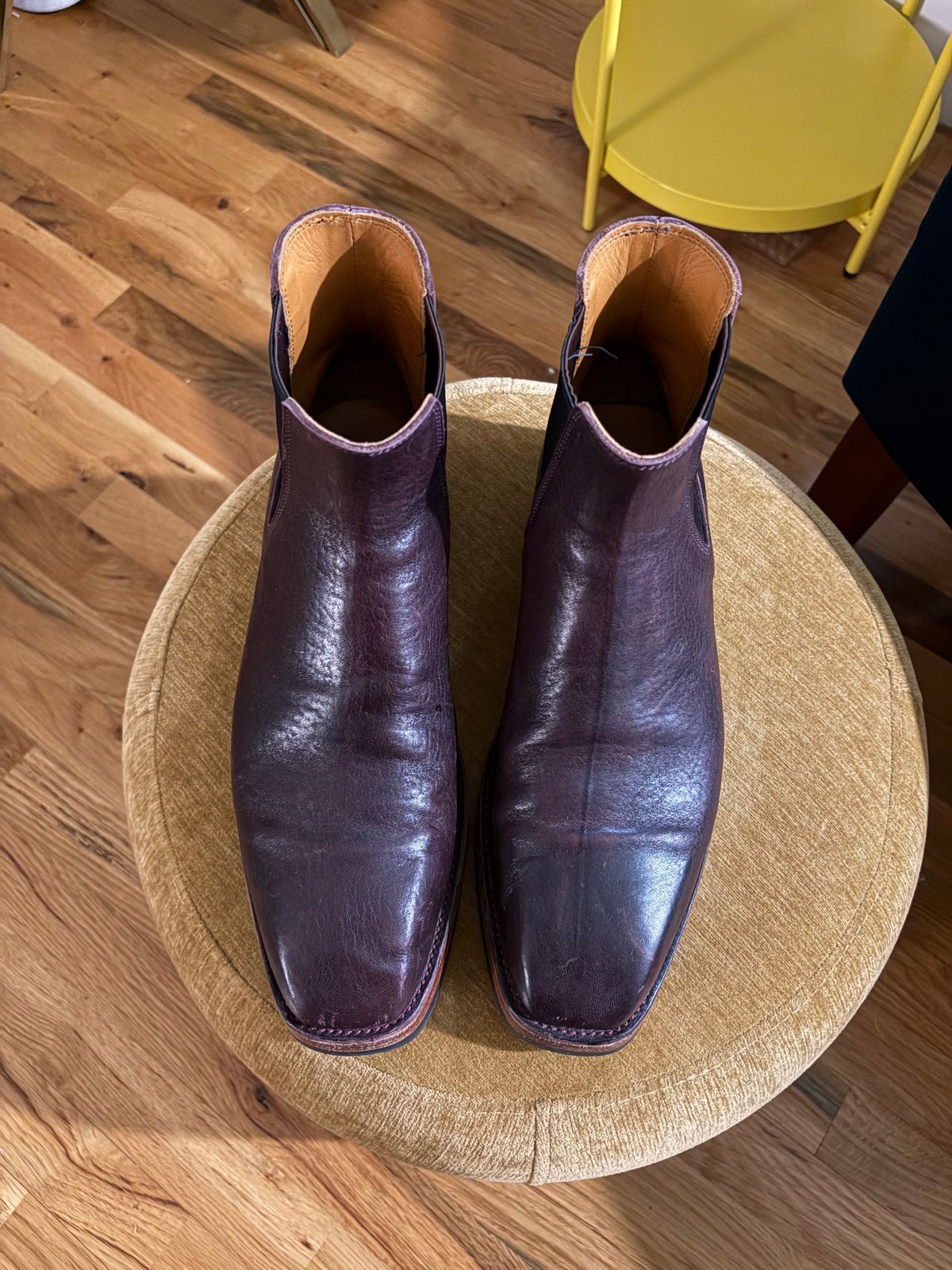 Photo by PinyonPine on March 6, 2026 of the Renav Renav / RTW Chelsea in Horween Aspen DHF Burgundy.